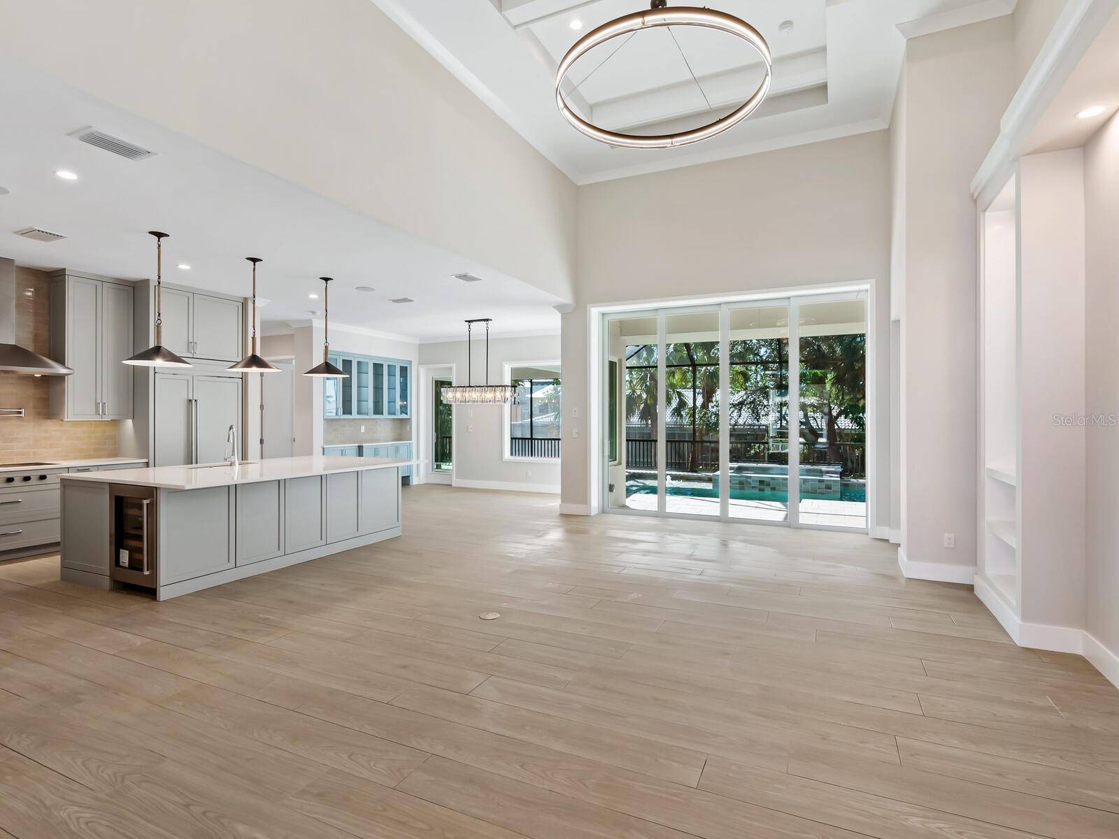 Siesta Key, FL 34242,616 MANGROVE POINT RD