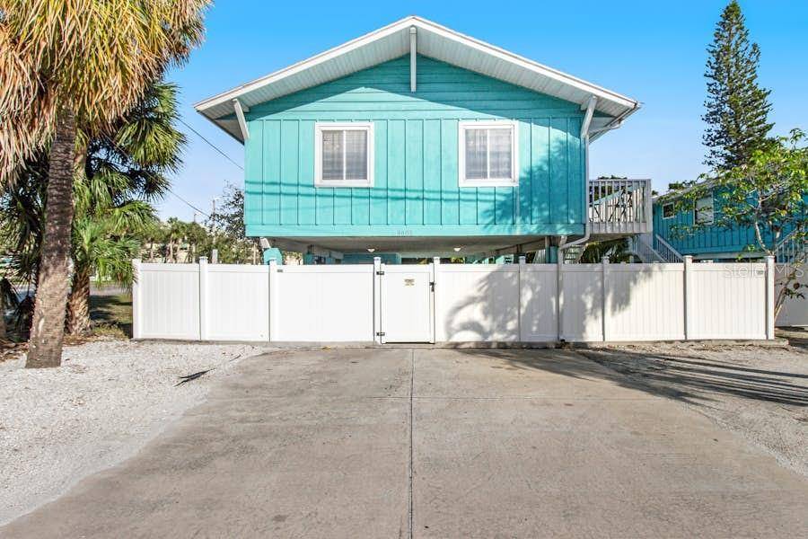 Holmes Beach, FL 34217,4605 GULF DR #A