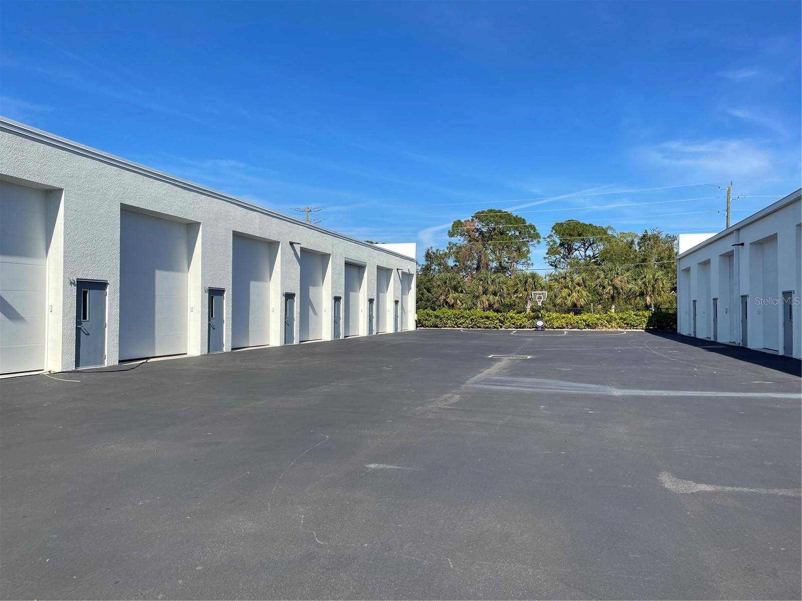 Sarasota, FL 34234,5411 TRI PAR DR #17