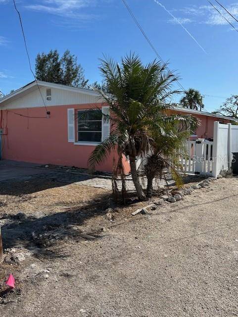 Holmes Beach, FL 34217,403 63RD ST