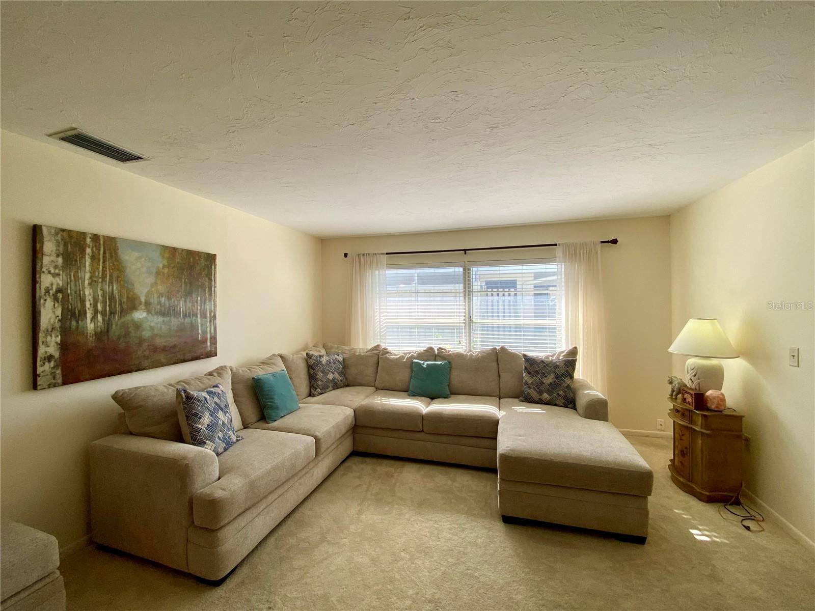 Sarasota, FL 34233,4339 BOWLING GREEN CIR #19