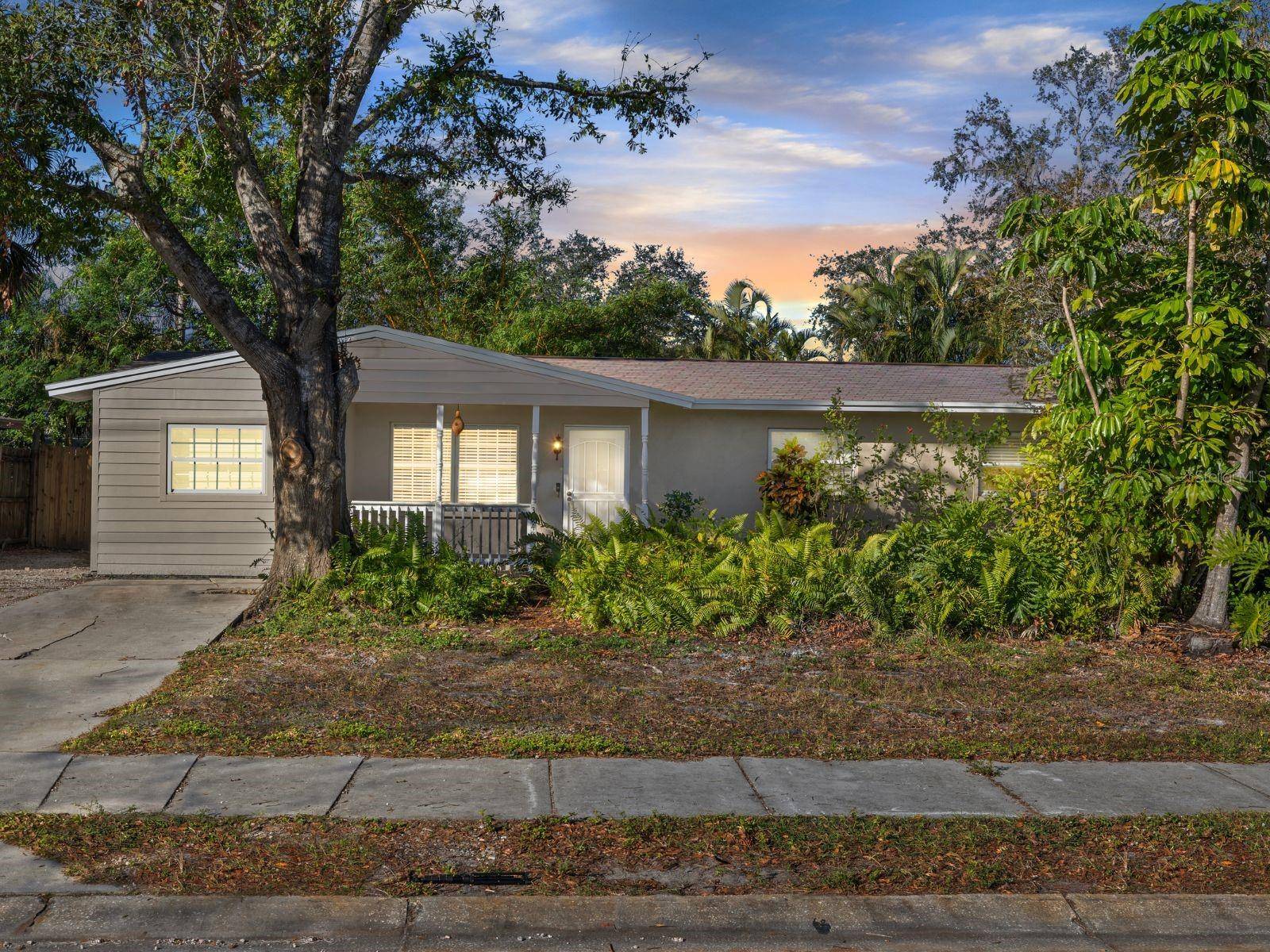 Sarasota, FL 34241,3948 MIDDLESEX PL