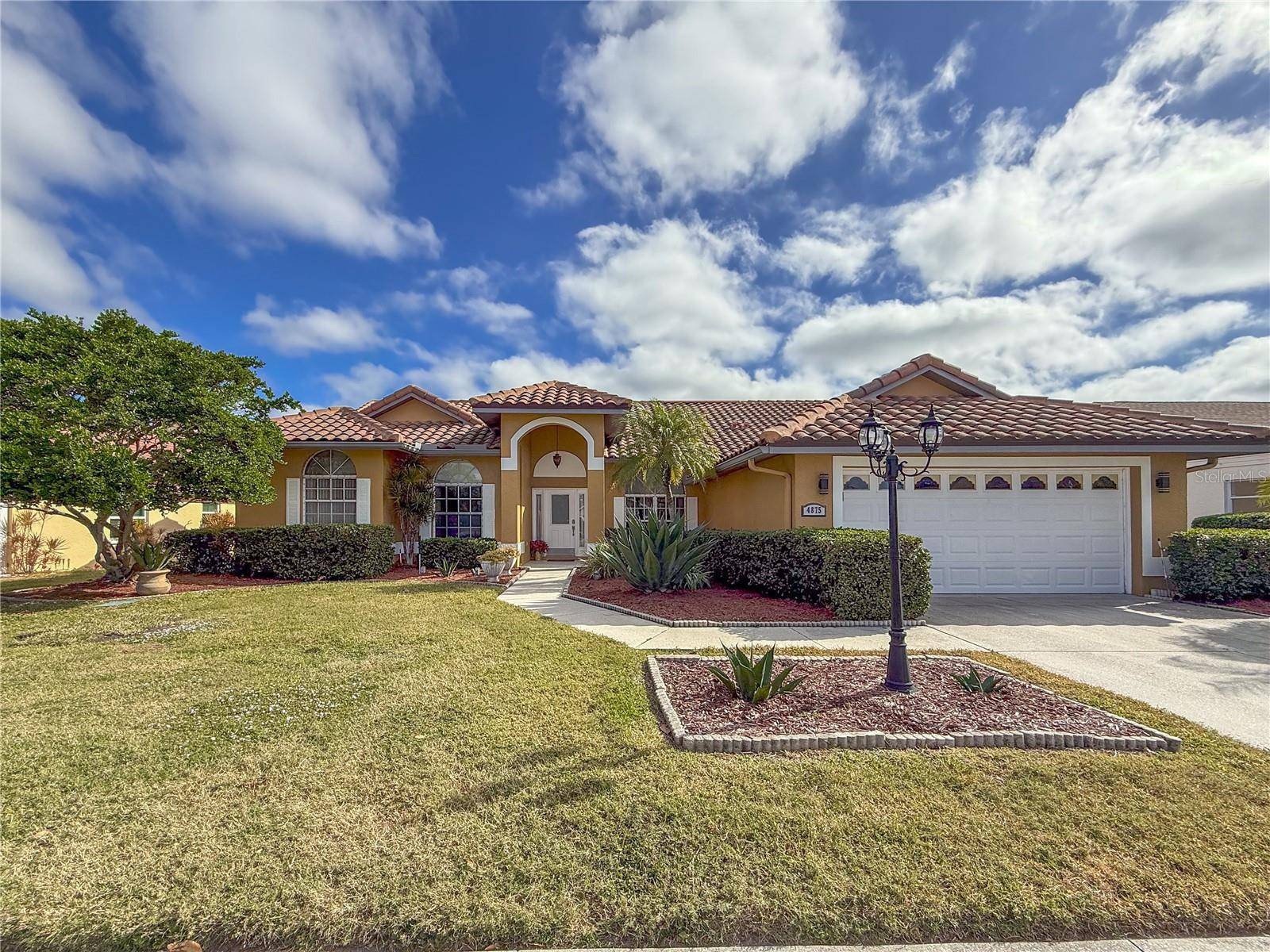 Sarasota, FL 34233,4875 WOOD POINTE WAY