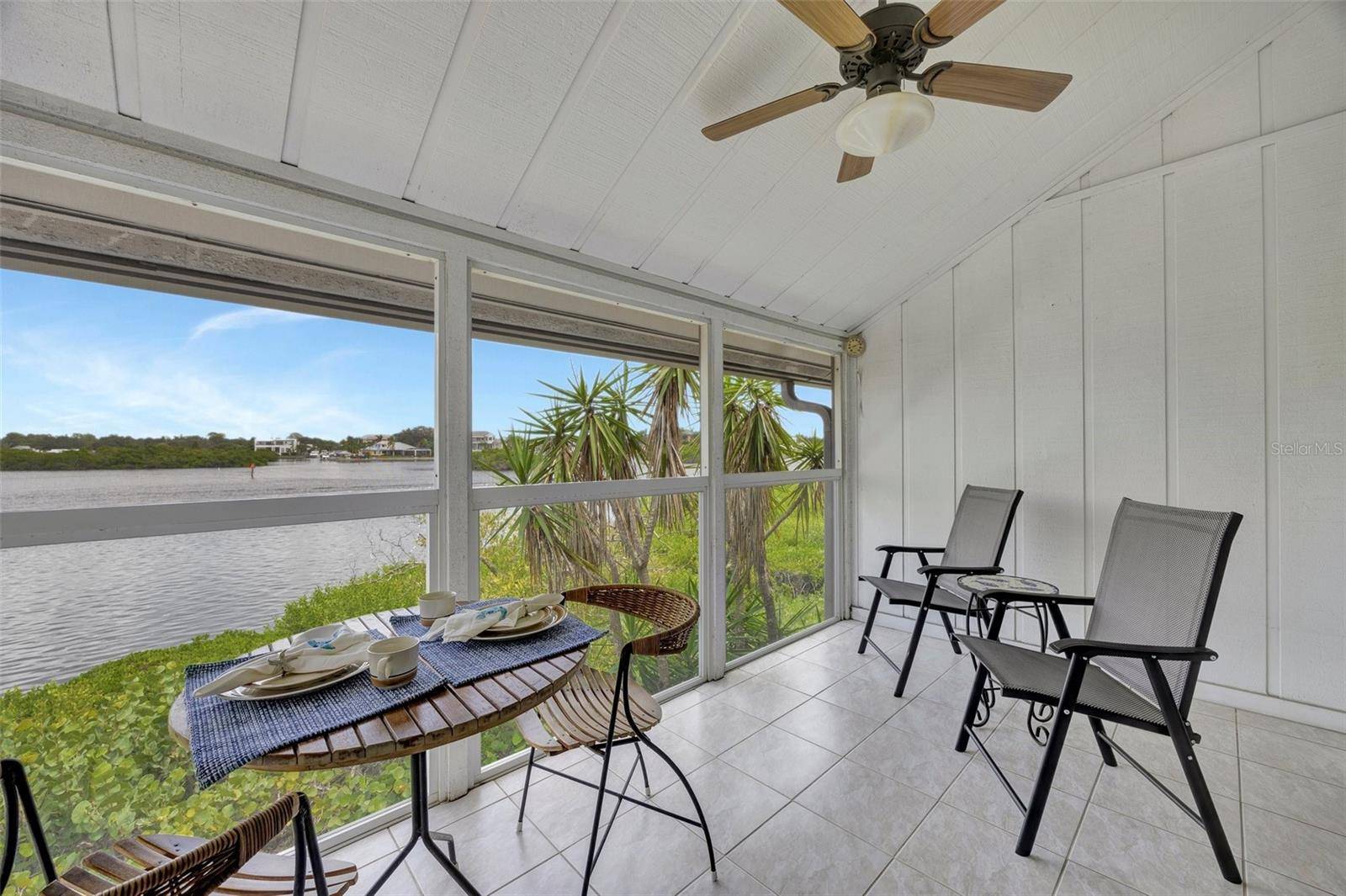 Sarasota, FL 34242,6029 E PEPPERTREE WAY #116