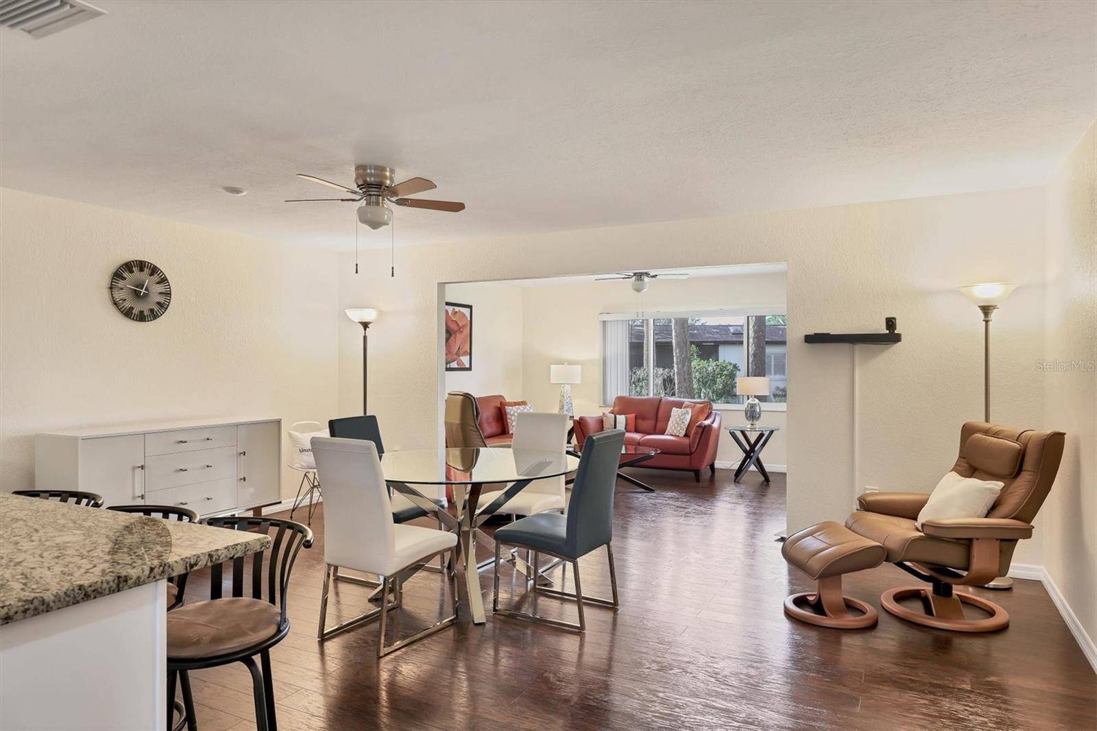 Sarasota, FL 34231,6100 GREENVIEW DR #145
