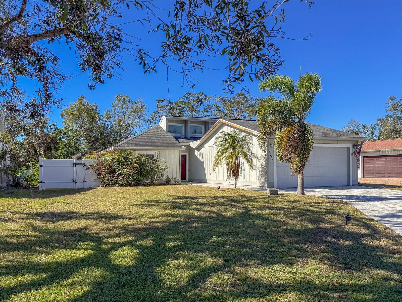 Sarasota, FL 34243,8224 COUNTRY OAKS CT