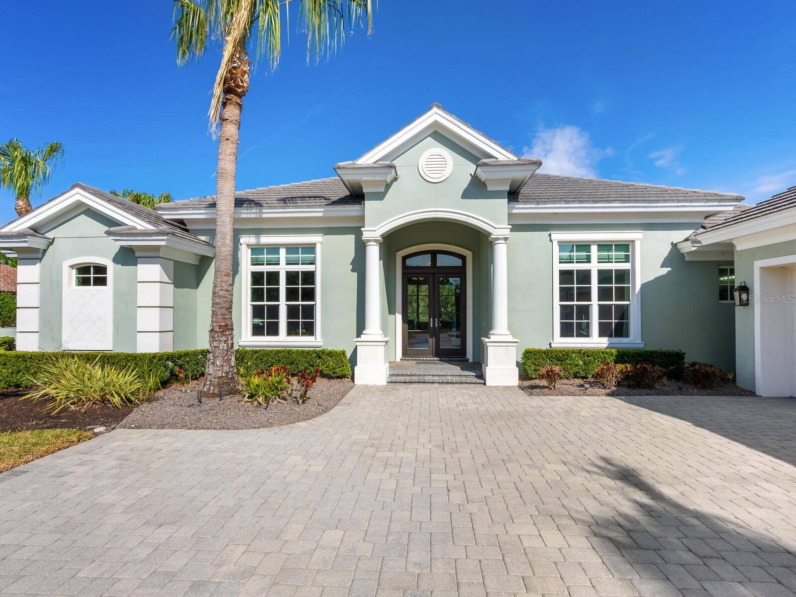 Bradenton, FL 34202,8325 LINDRICK LN