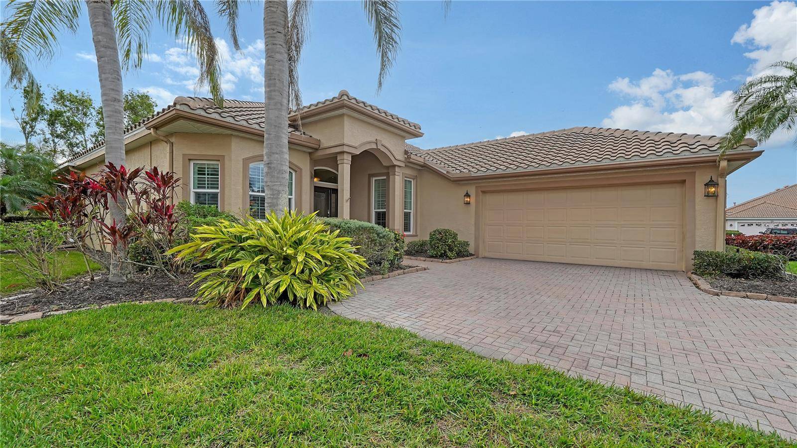 Sarasota, FL 34238,5272 HIGHBURY CIR