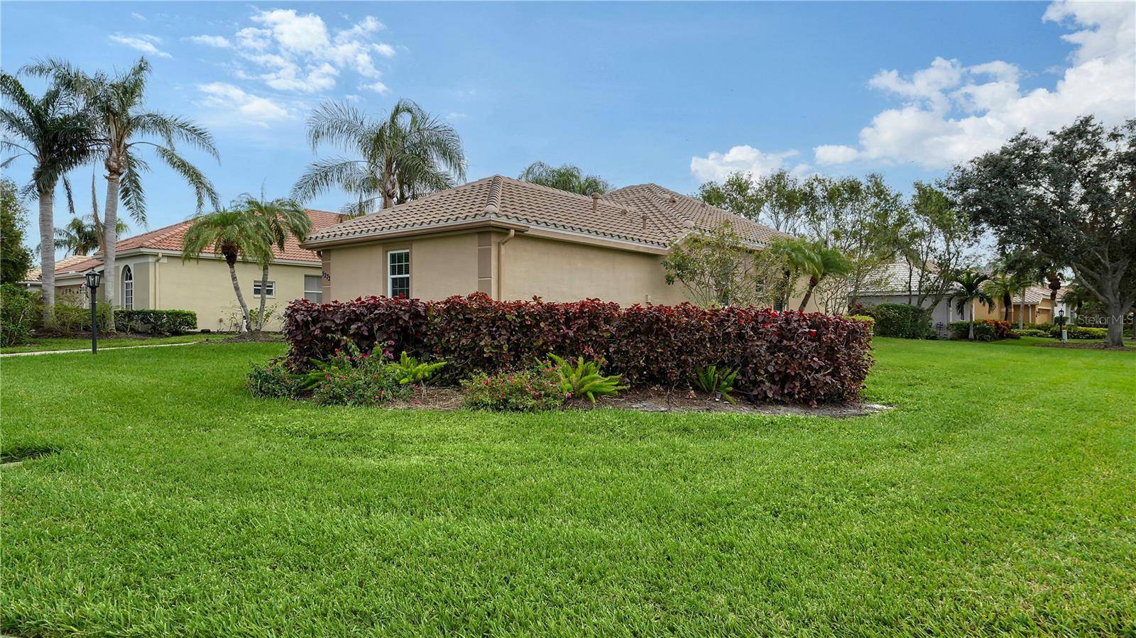 Sarasota, FL 34238,5272 HIGHBURY CIR