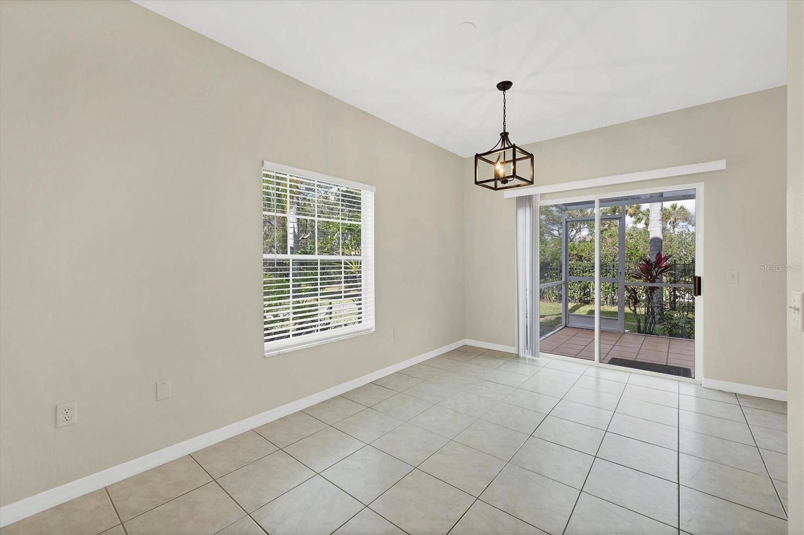 Bradenton, FL 34201,7664 PLANTATION CIR