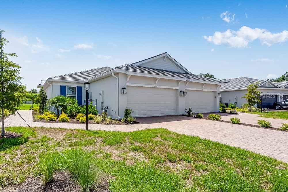 Bradenton, FL 34203,6107 MESA GLN