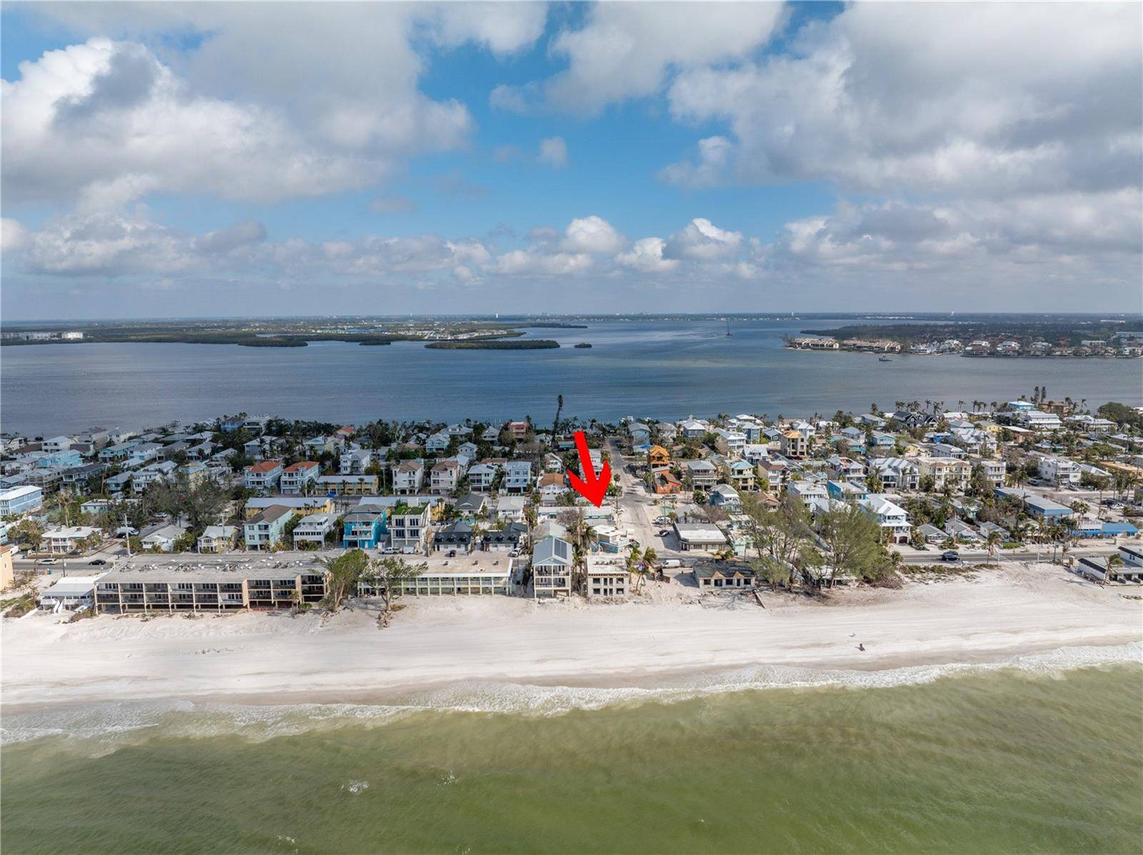 Bradenton Beach, FL 34217,104 23RD ST