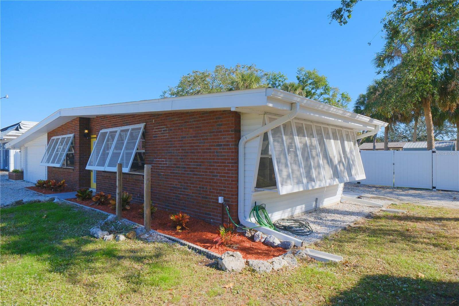 Bradenton, FL 34207,5611 26TH ST W