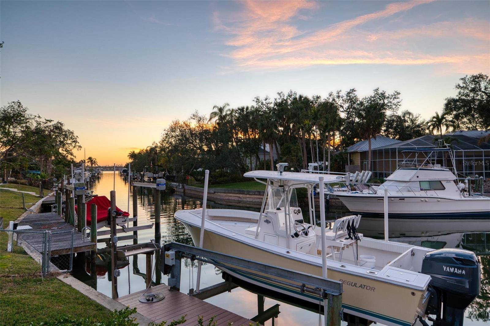 Sarasota, FL 34231,1827 BAYWOOD DR