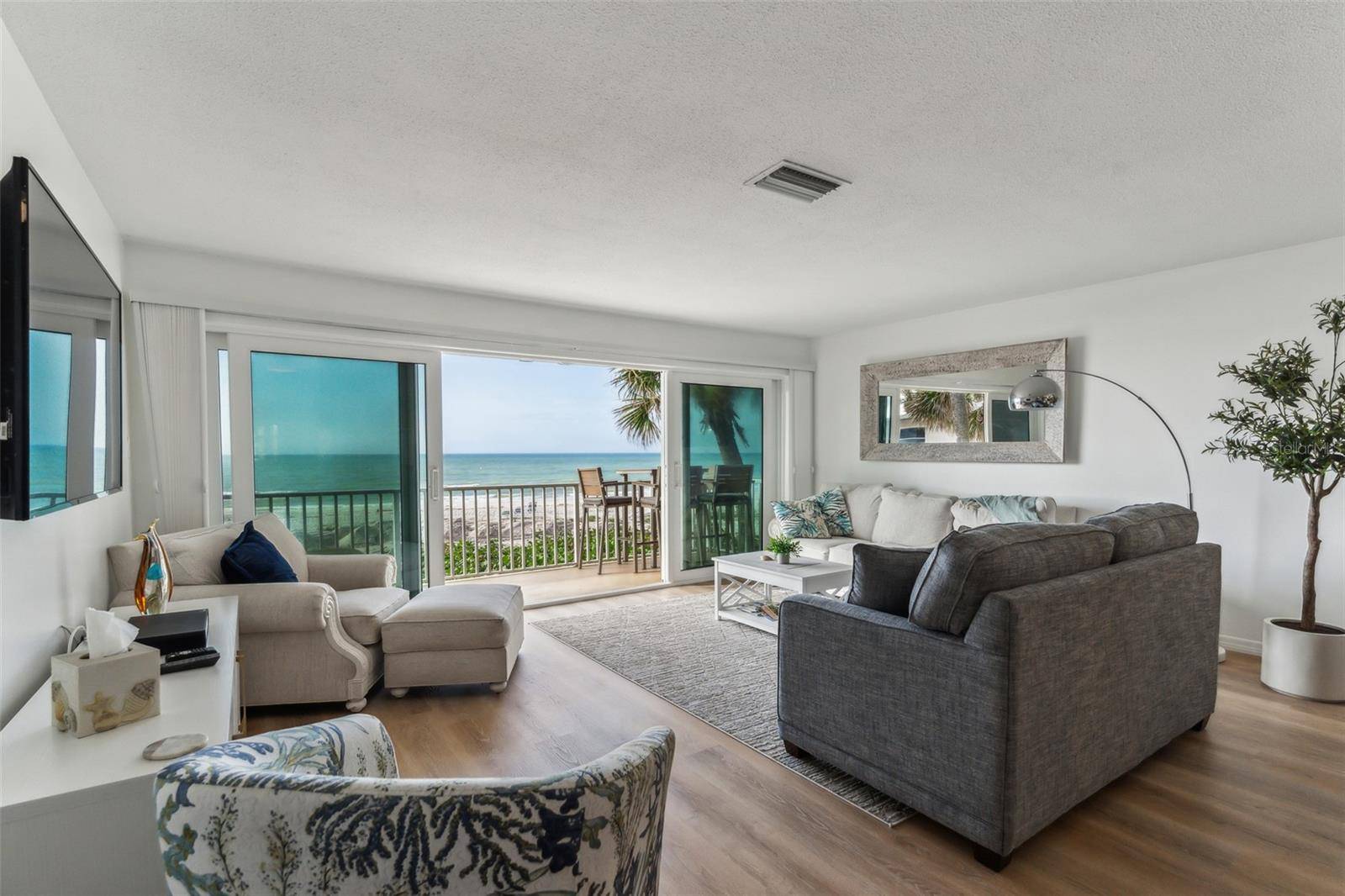 Longboat Key, FL 34228,6701 GULF OF MEXICO DR #311