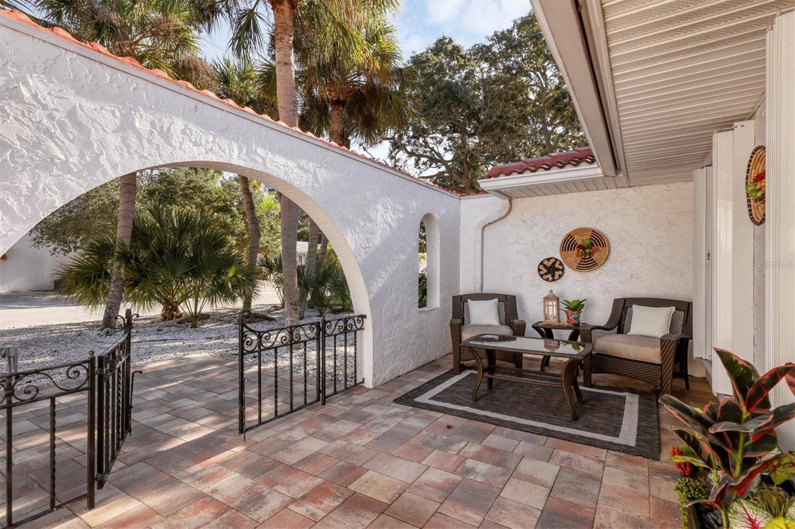 Sarasota, FL 34242,726 BIRDSONG LN