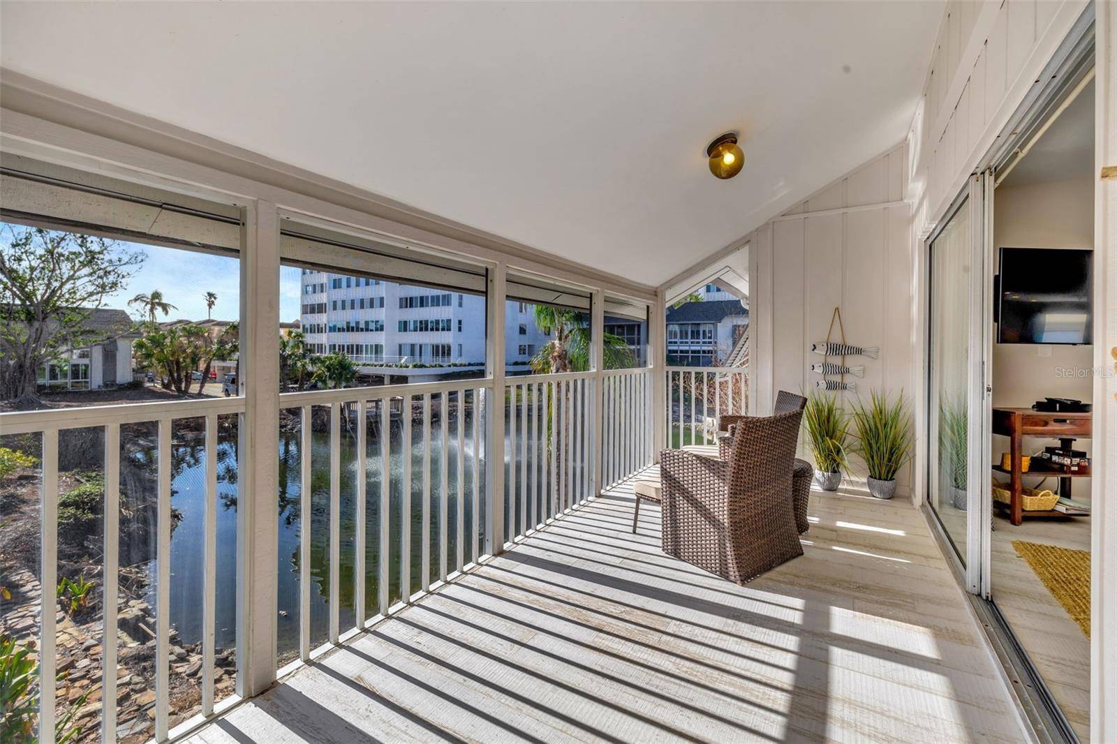Sarasota, FL 34242,1130 W PEPPERTREE LN #118