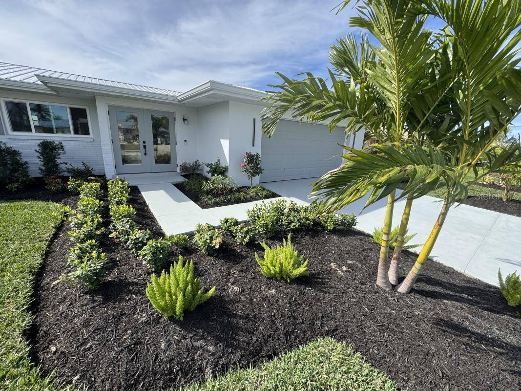 Punta Gorda, FL 33950,221 SORRENTO CT