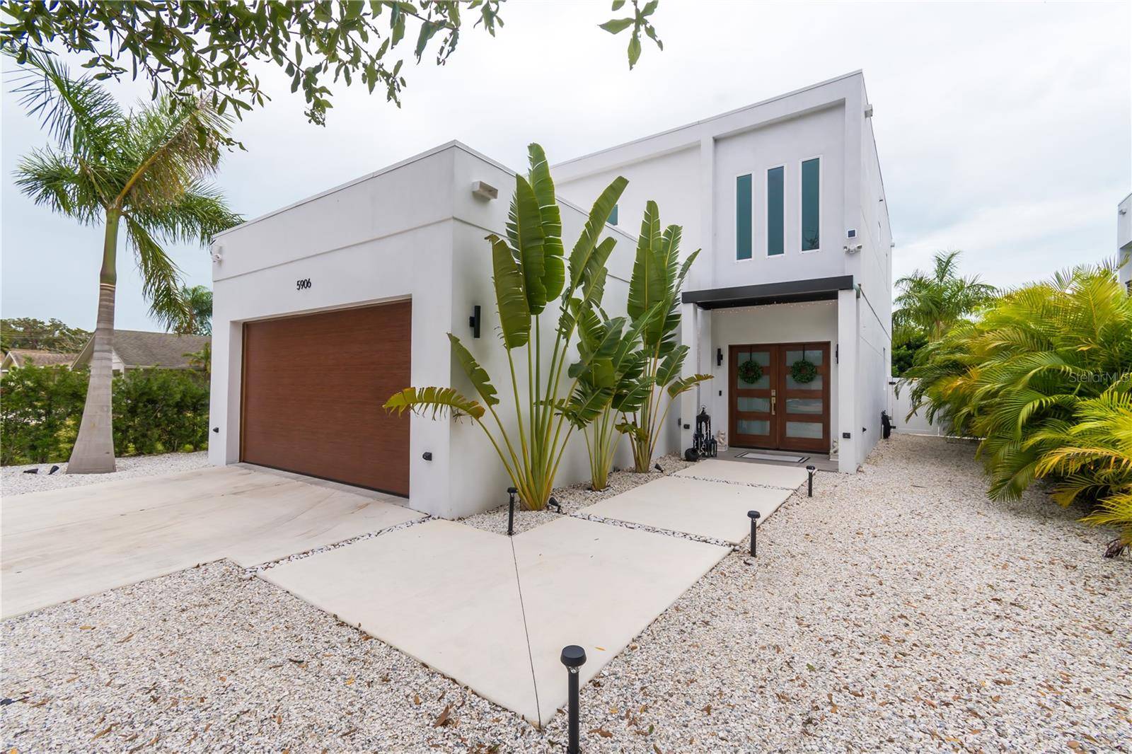 Sarasota, FL 34231,5906 LARCHWOOD AVE