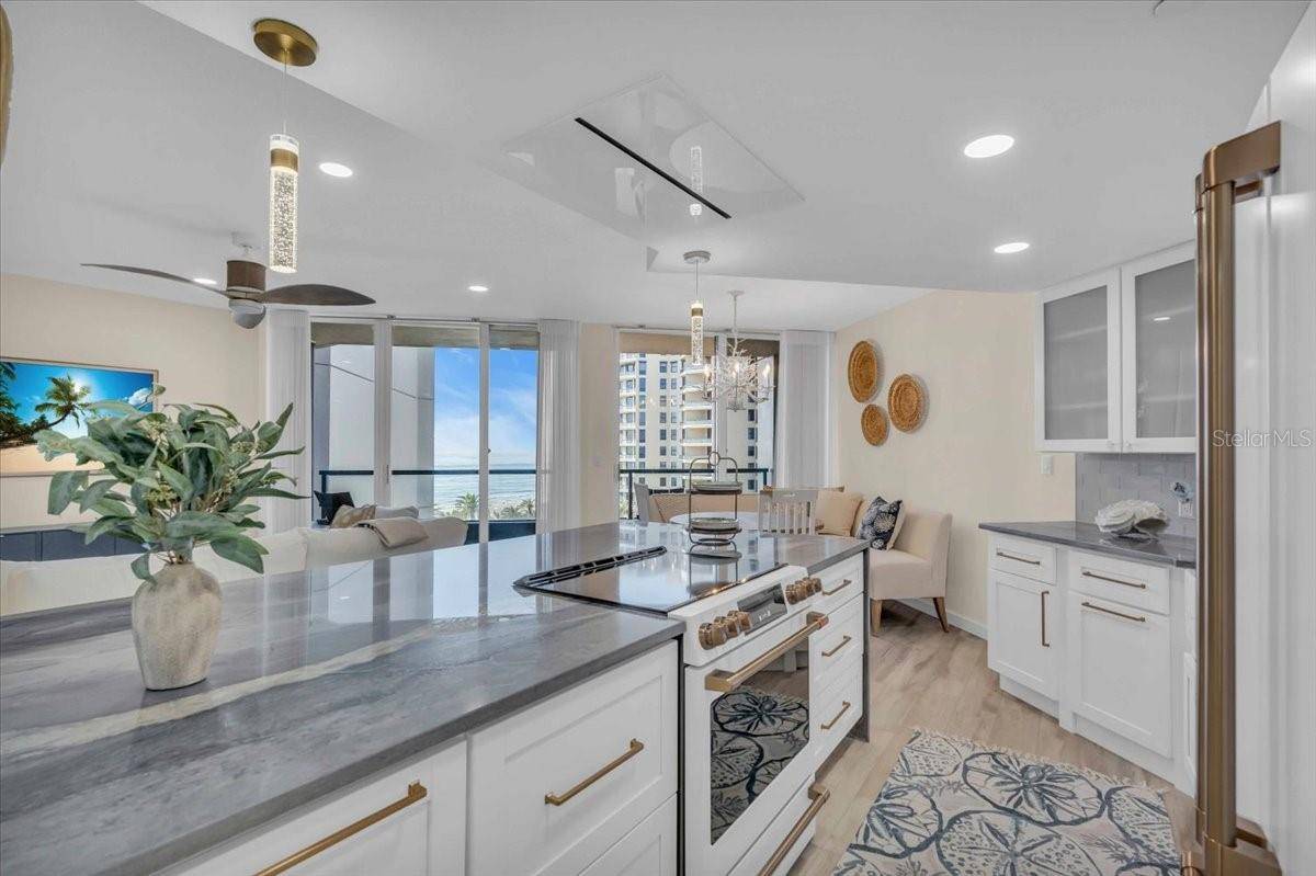 Longboat Key, FL 34228,1211 GULF OF MEXICO DR #403