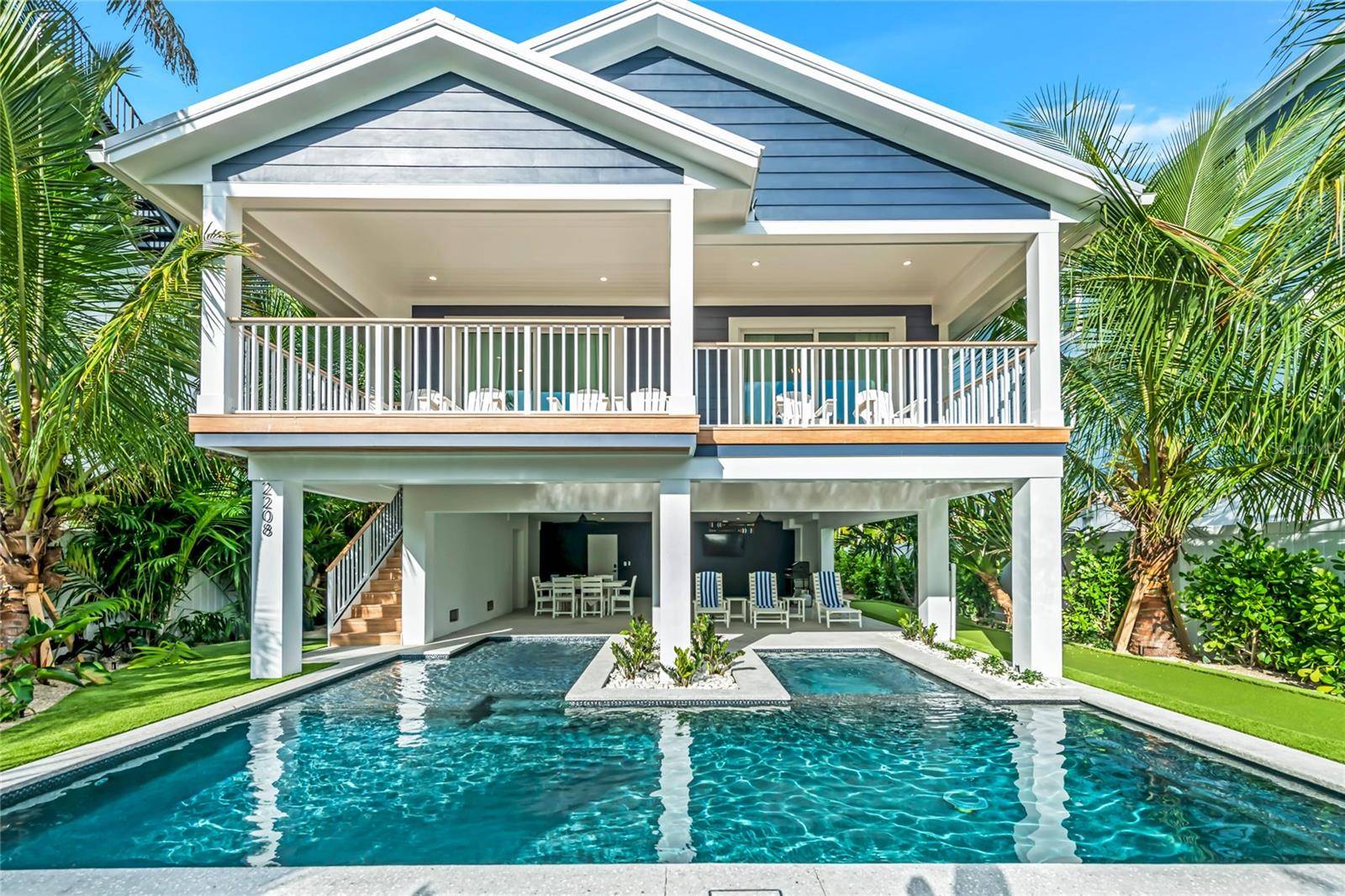 Bradenton Beach, FL 34217,2208 AVENUE A