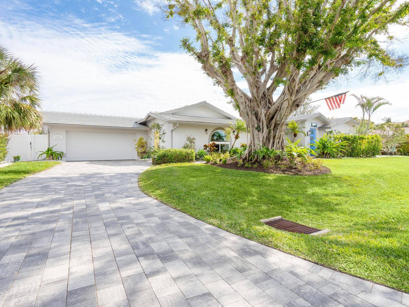 Longboat Key, FL 34228,536 KETCH LN