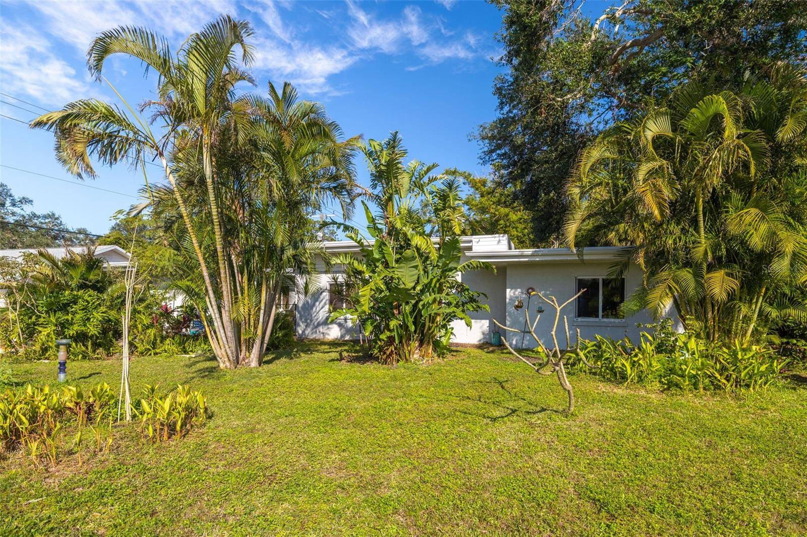 Sarasota, FL 34243,327 HERNANDO AVE