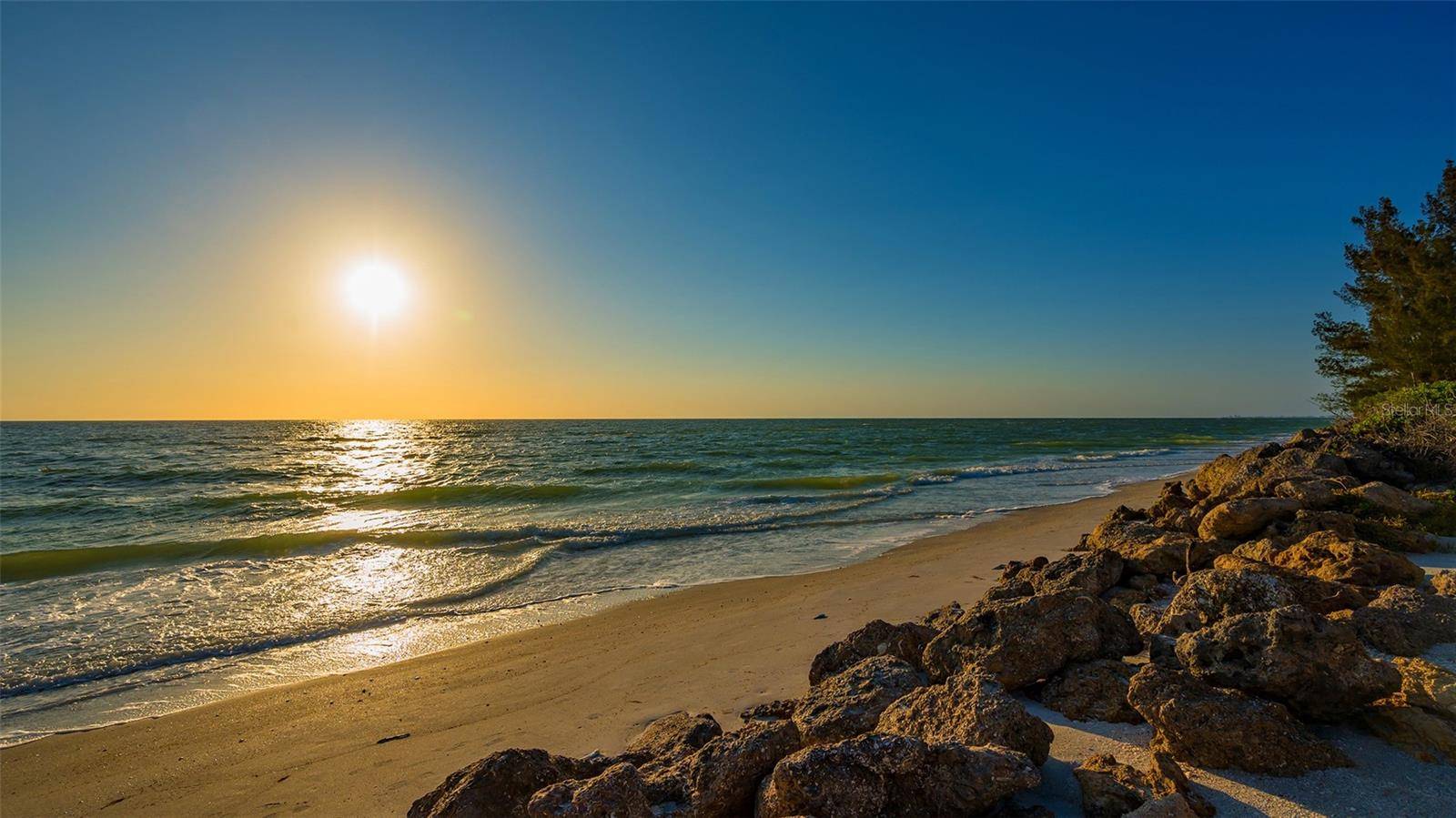 Nokomis, FL 34275,3858 CASEY KEY