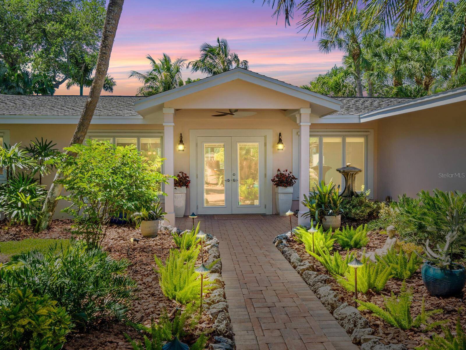 Sarasota, FL 34242,5140 WINDWARD AVE