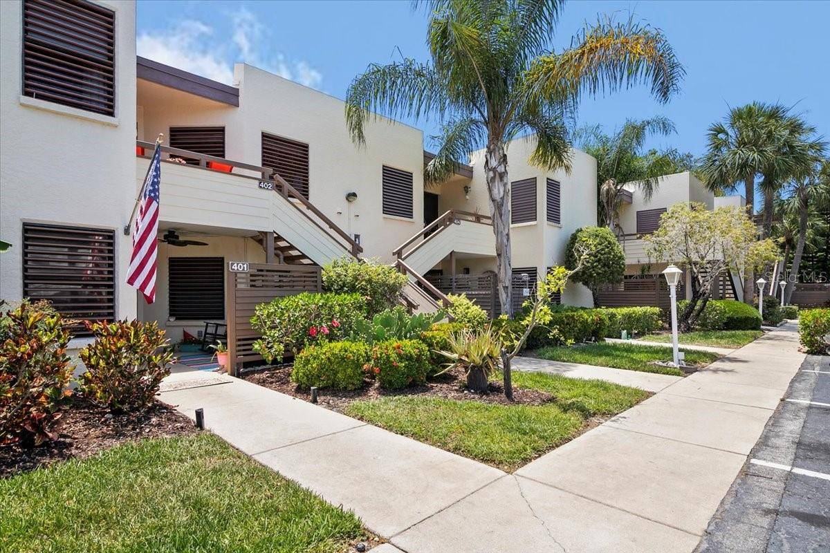 Bradenton, FL 34210,401 SPRING LAKES BLVD #401