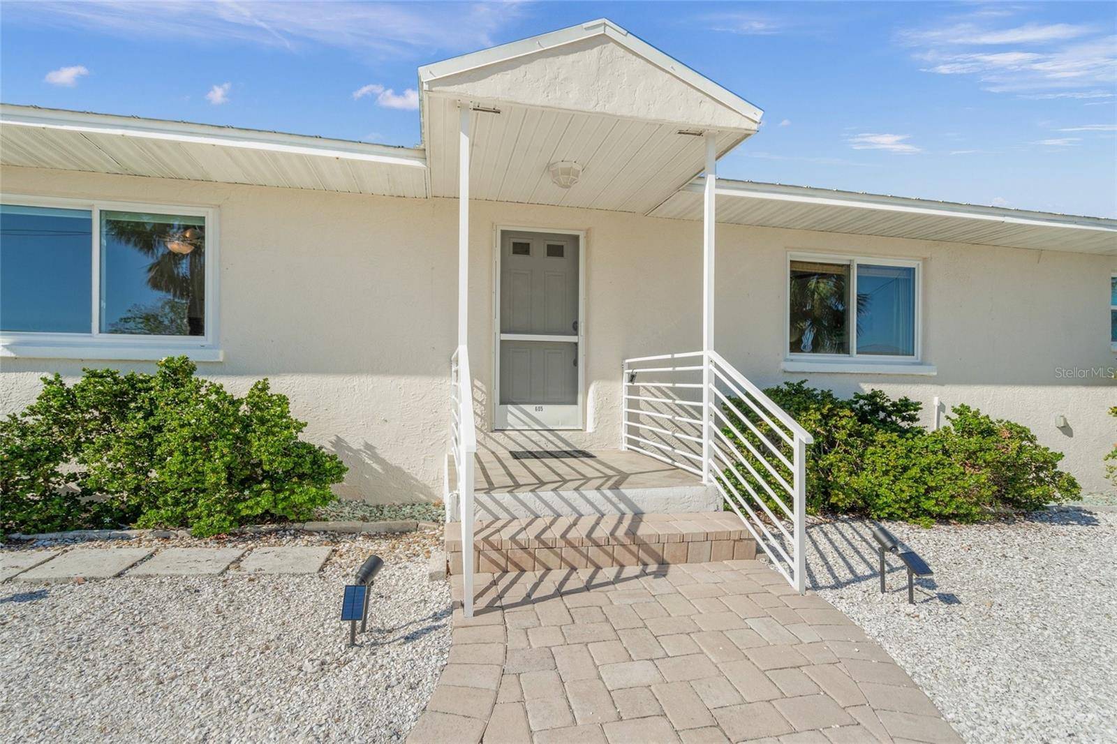 Longboat Key, FL 34228,605 JUNGLE QUEEN WAY