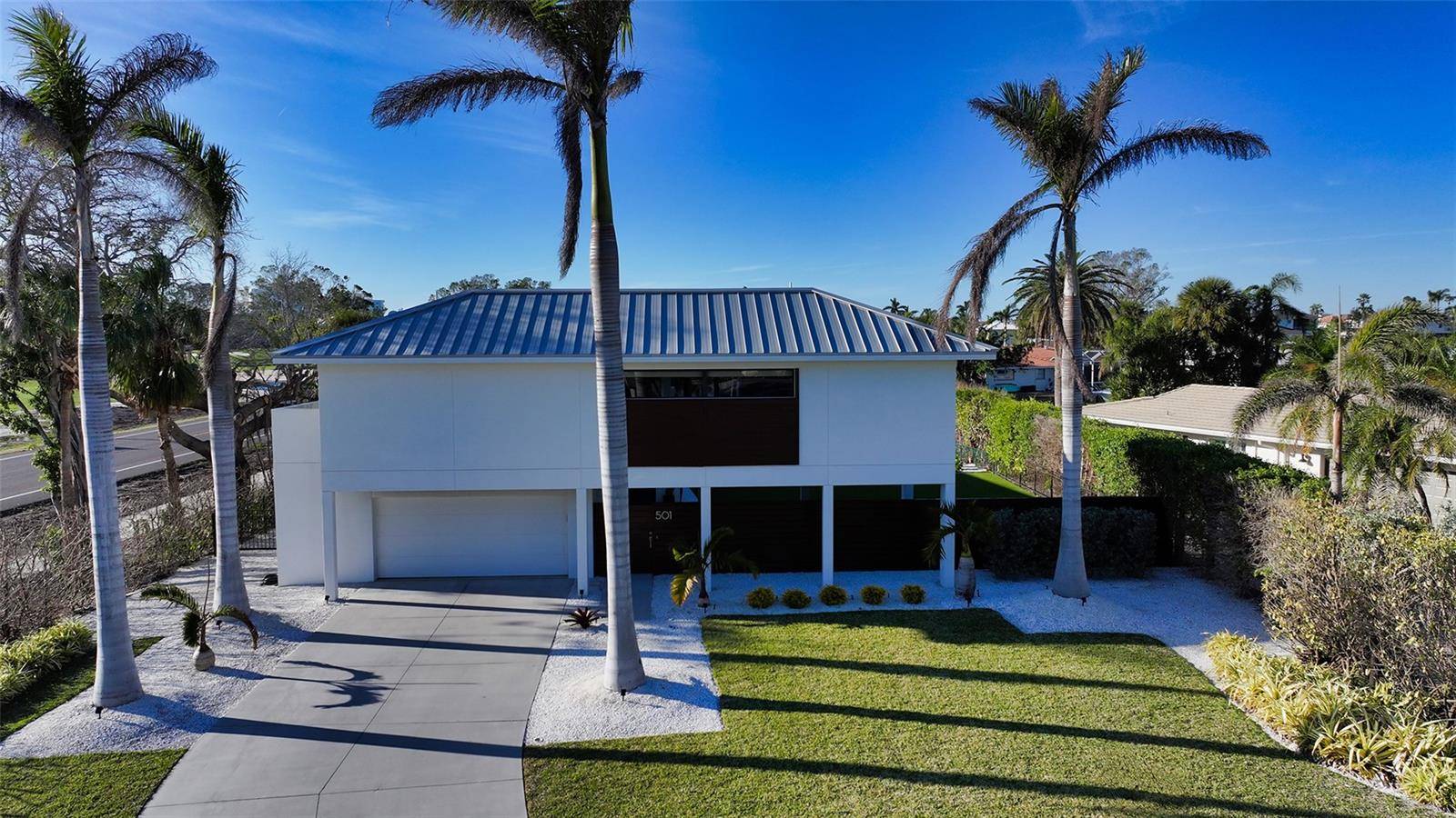 Longboat Key, FL 34228,501 OUTRIGGER LN