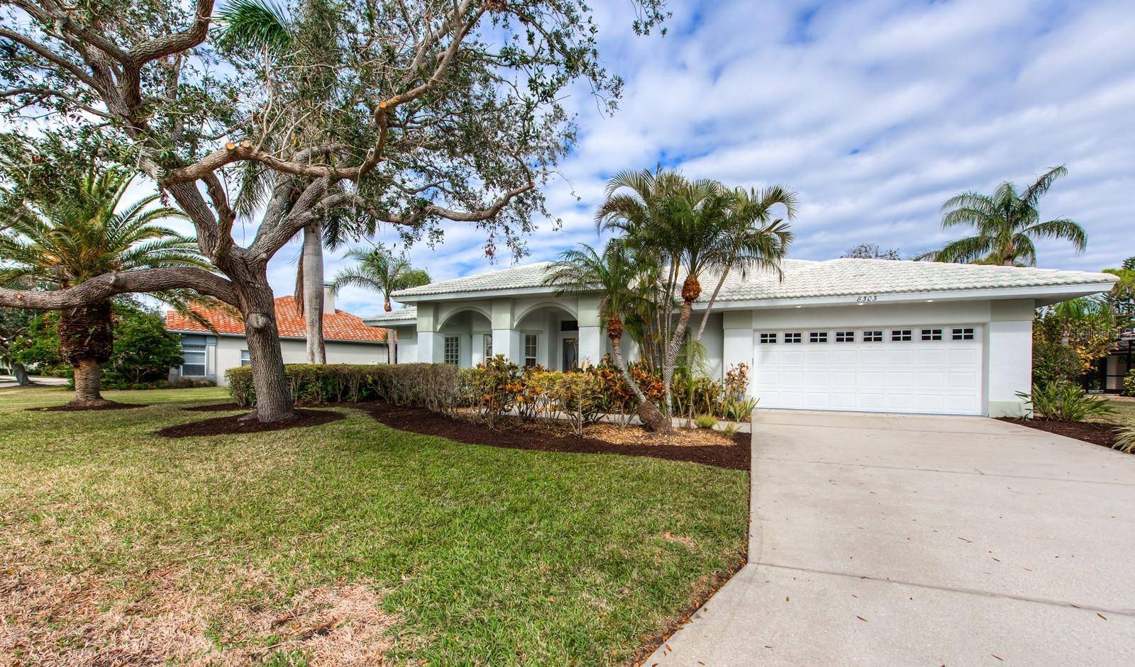 Sarasota, FL 34238,8303 DEERBROOK CIR