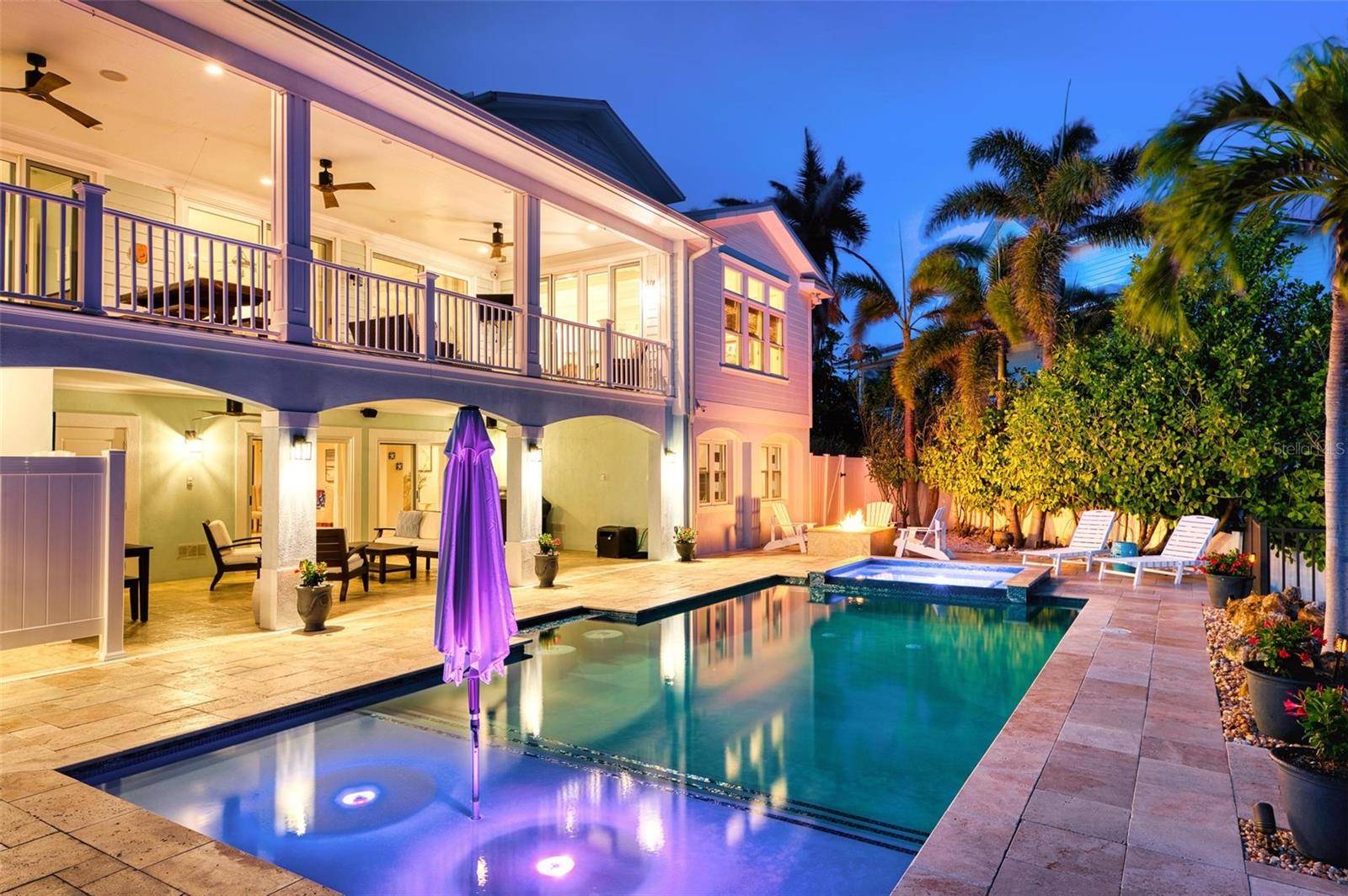 Holmes Beach, FL 34217,718 KEY ROYALE DR
