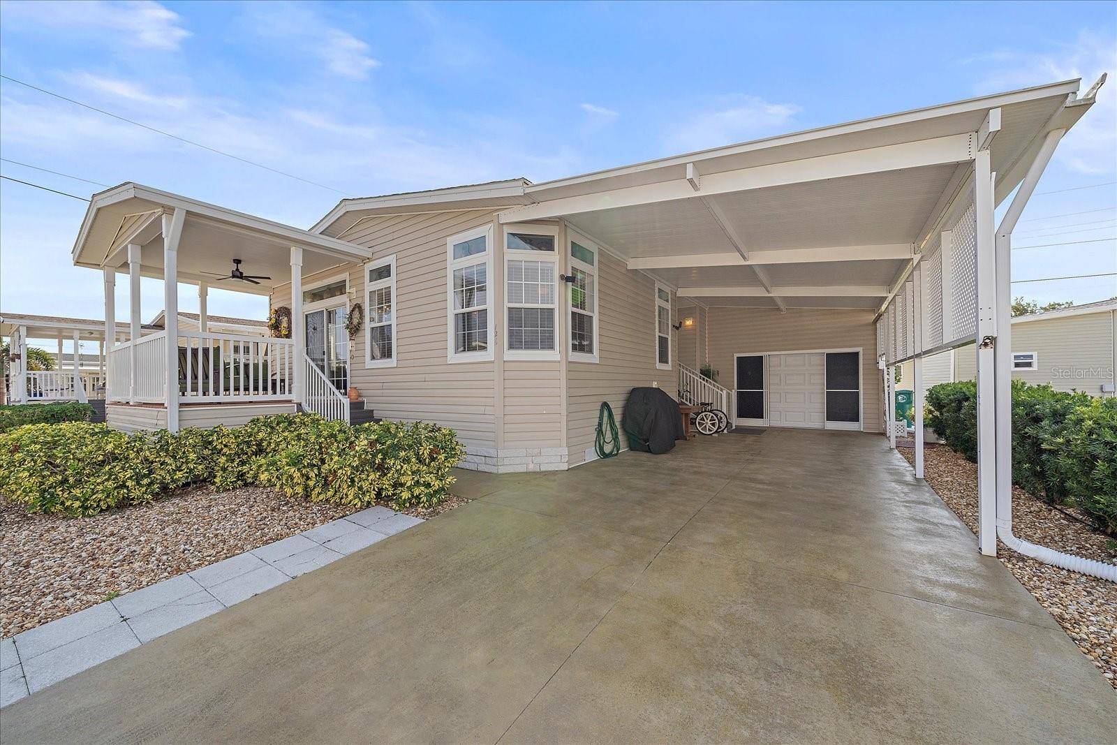 Palmetto, FL 34221,126 CAPRI DR
