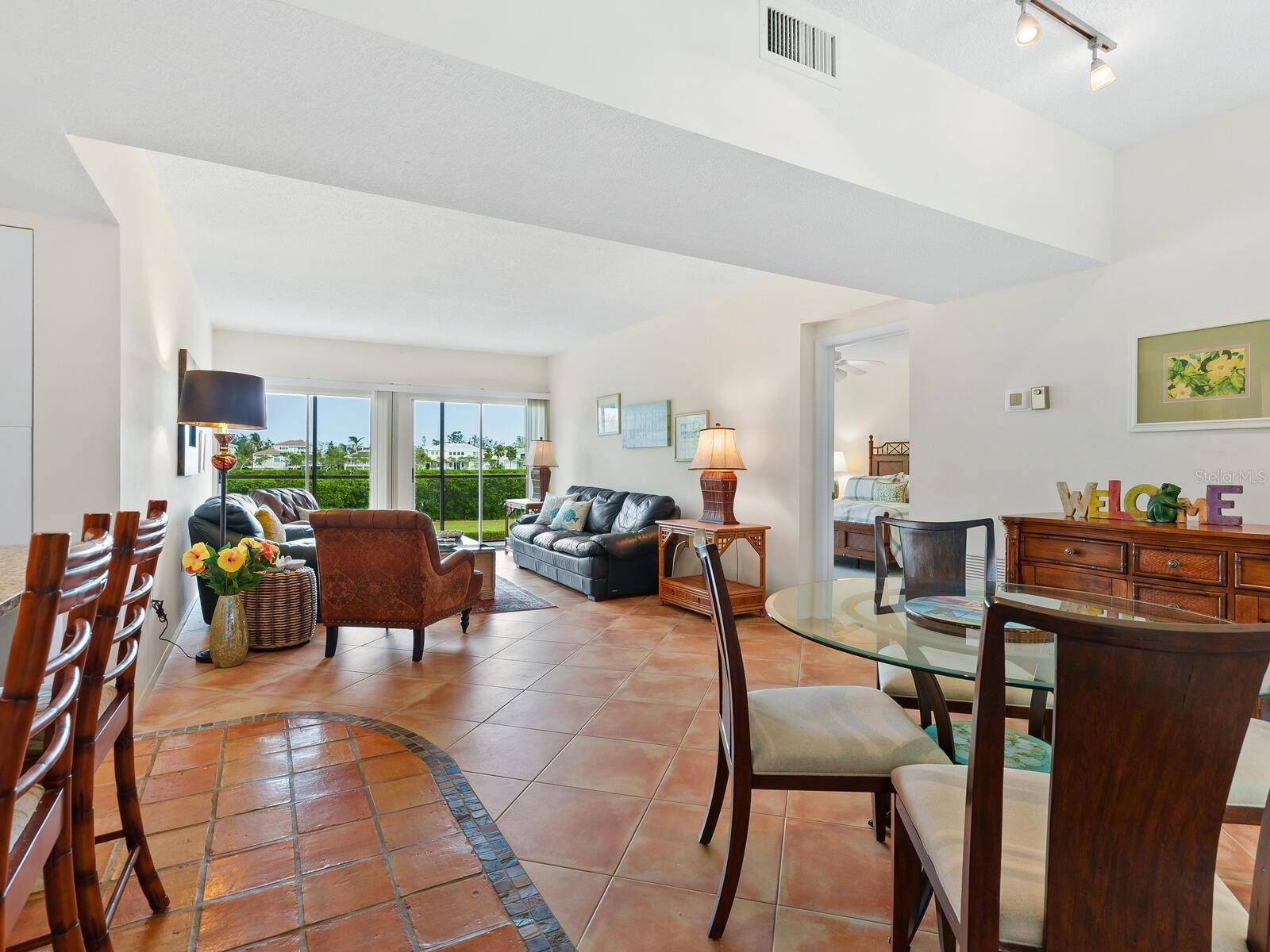 Longboat Key, FL 34228,3240 GULF OF MEXICO DR #B104