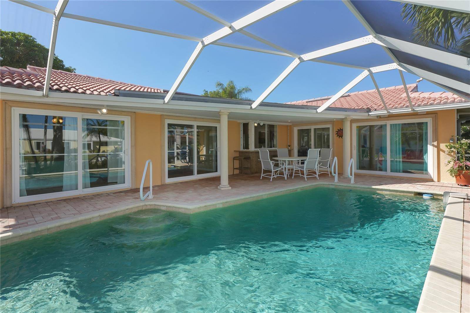 Longboat Key, FL 34228,521 WEDGE LN