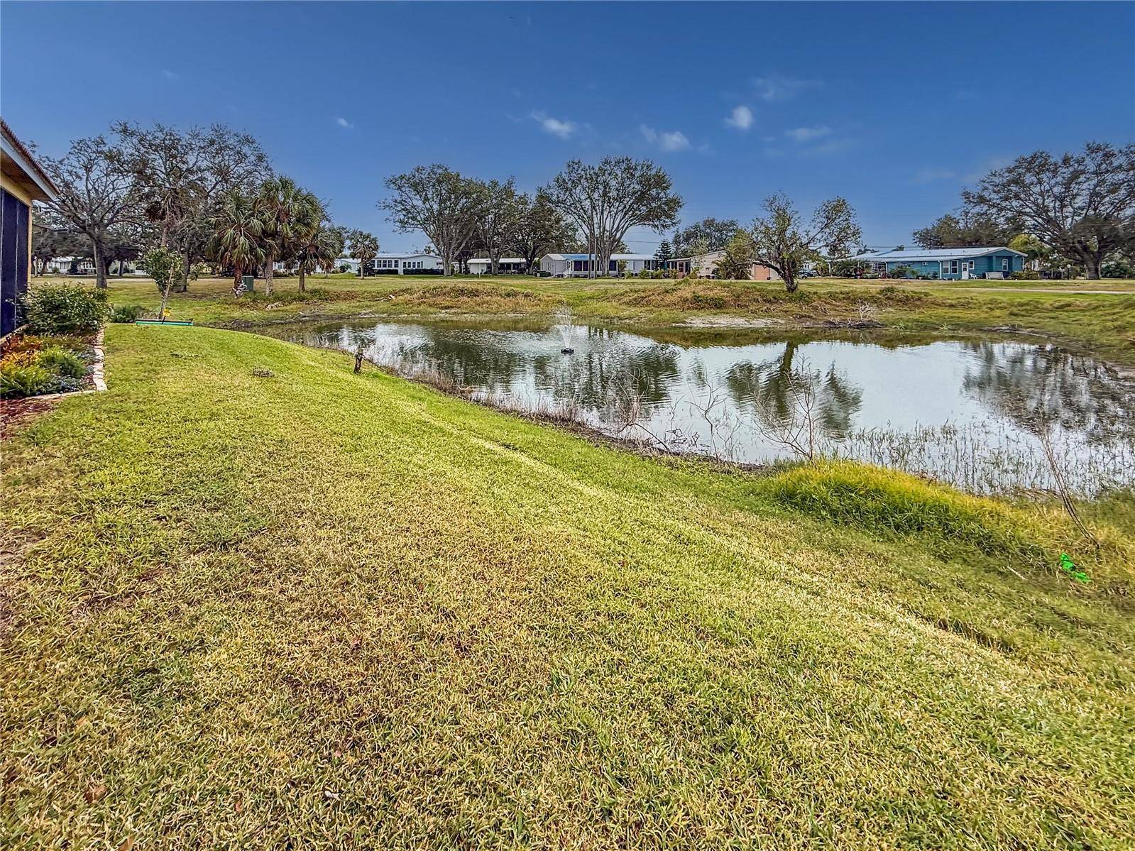 Palmetto, FL 34221,5715 SPANISH POINT CT