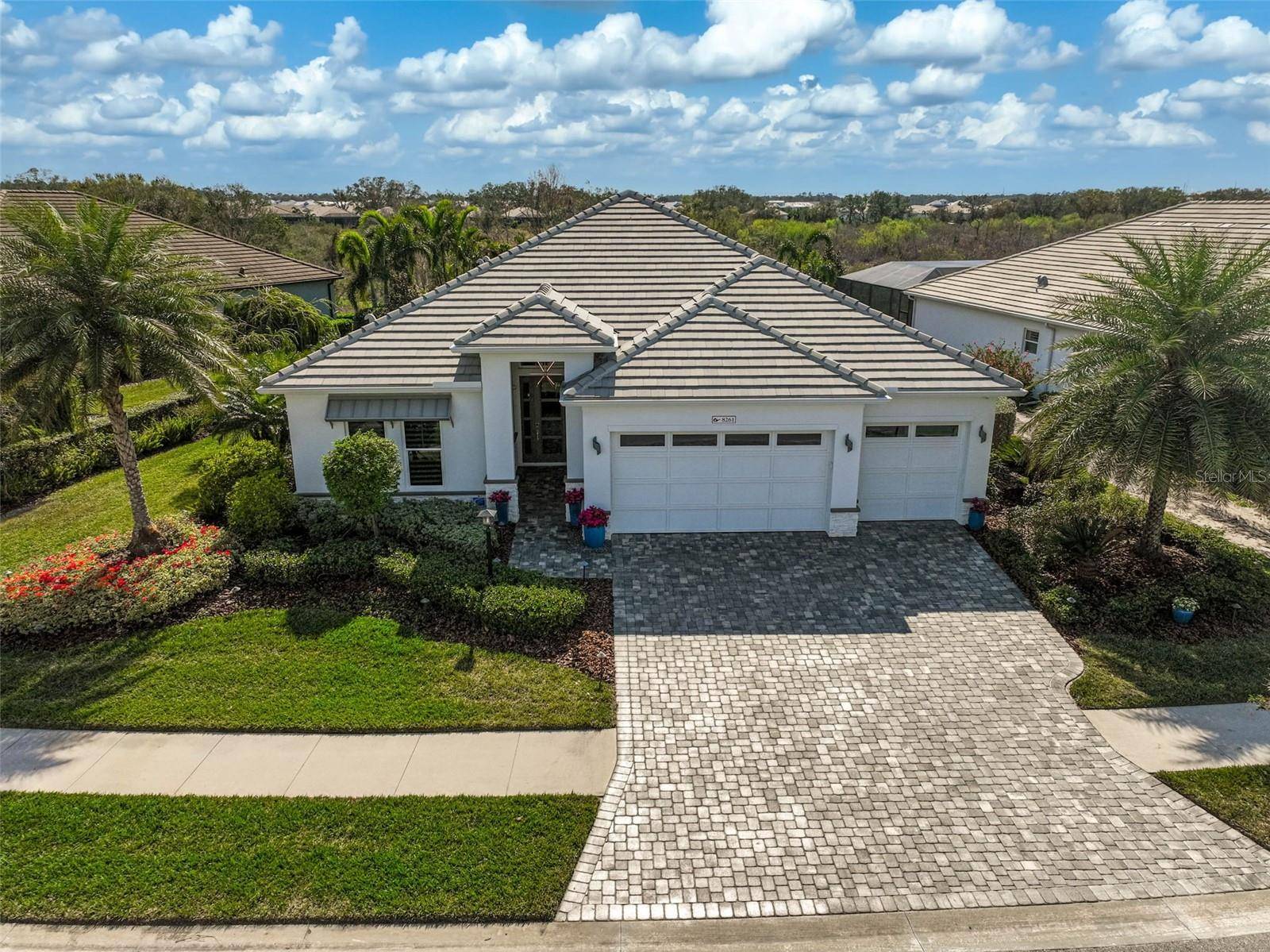 Sarasota, FL 34240,8261 GRANDE SHORES DR
