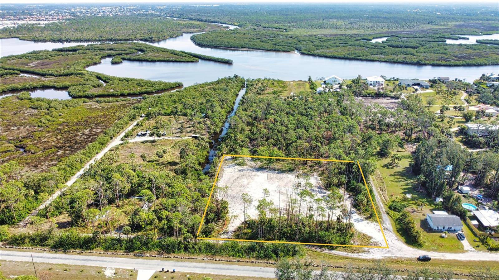Venice, FL 34293,9045 CALOOSA DR