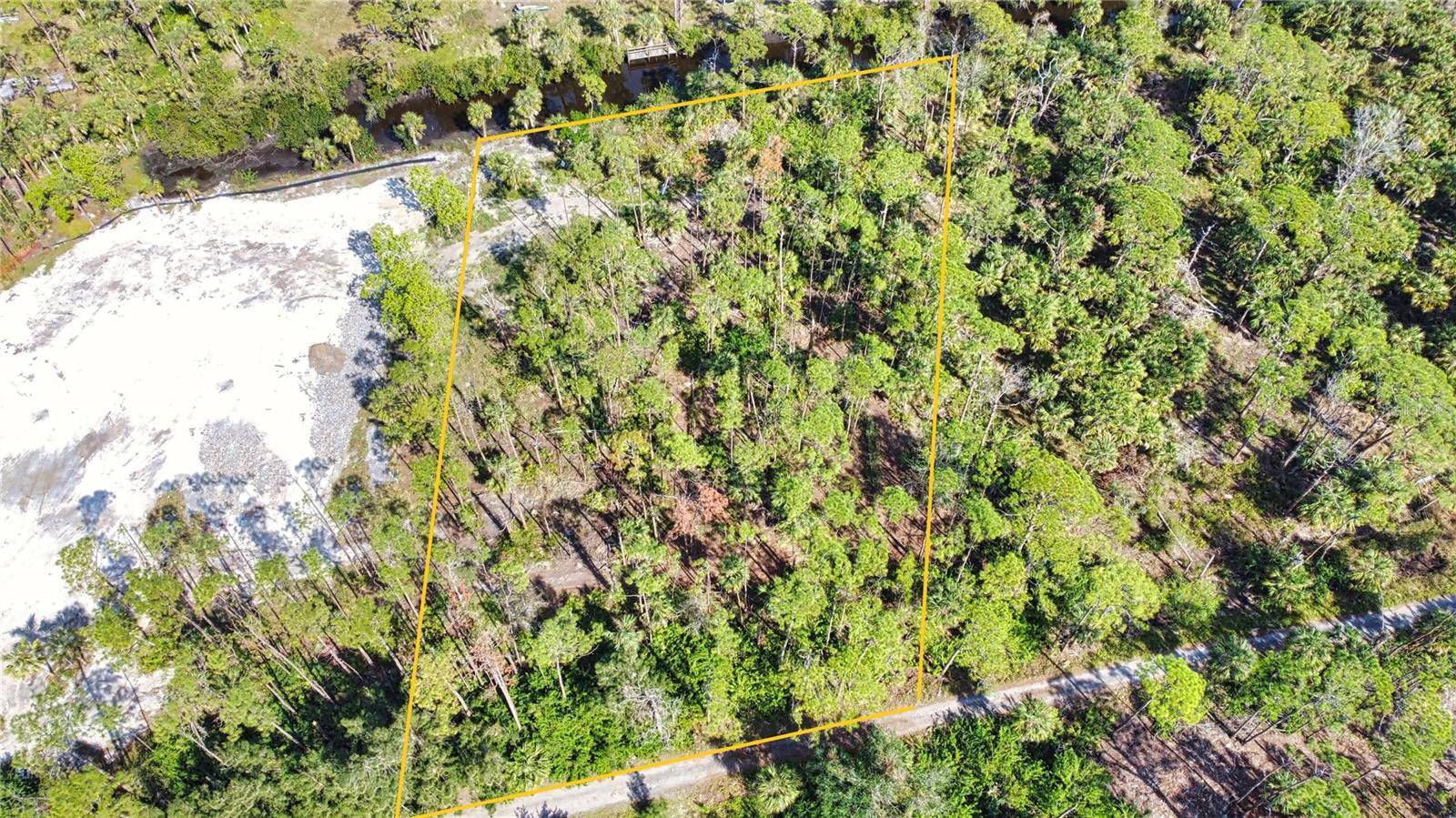Venice, FL 34293,9051 CALOOSA DR