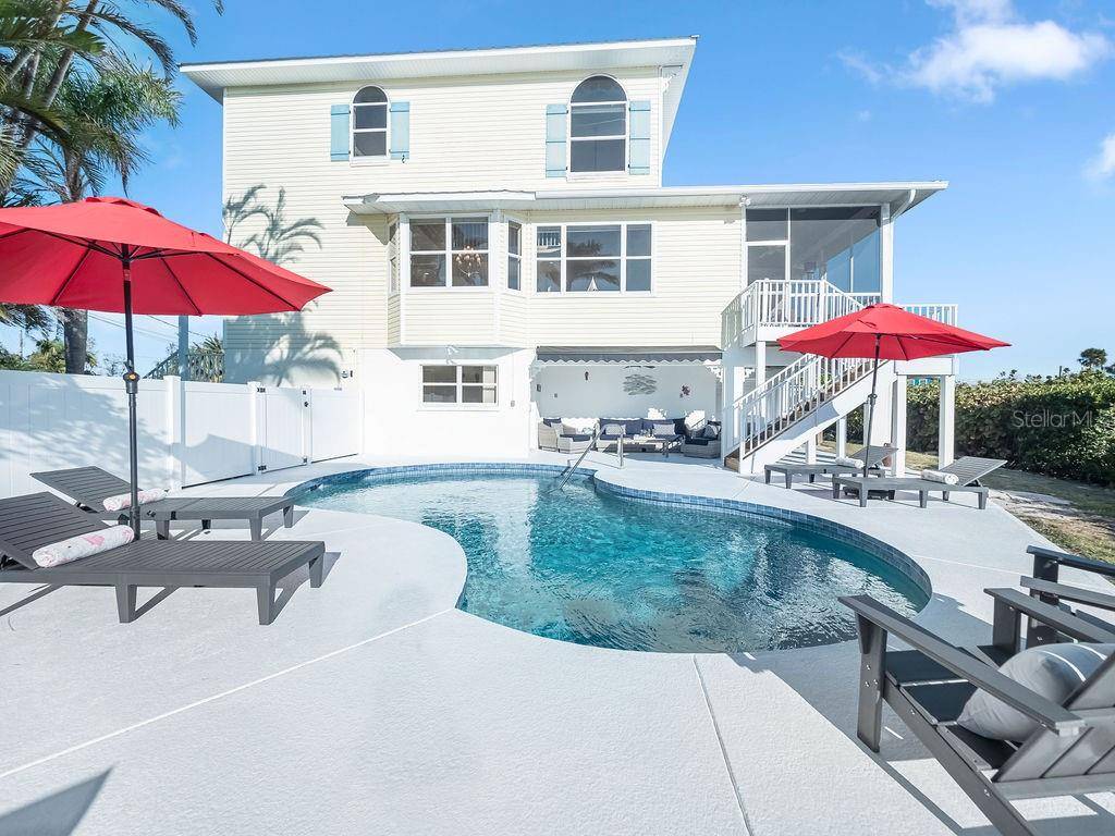 Anna Maria, FL 34216,114 GULL DR