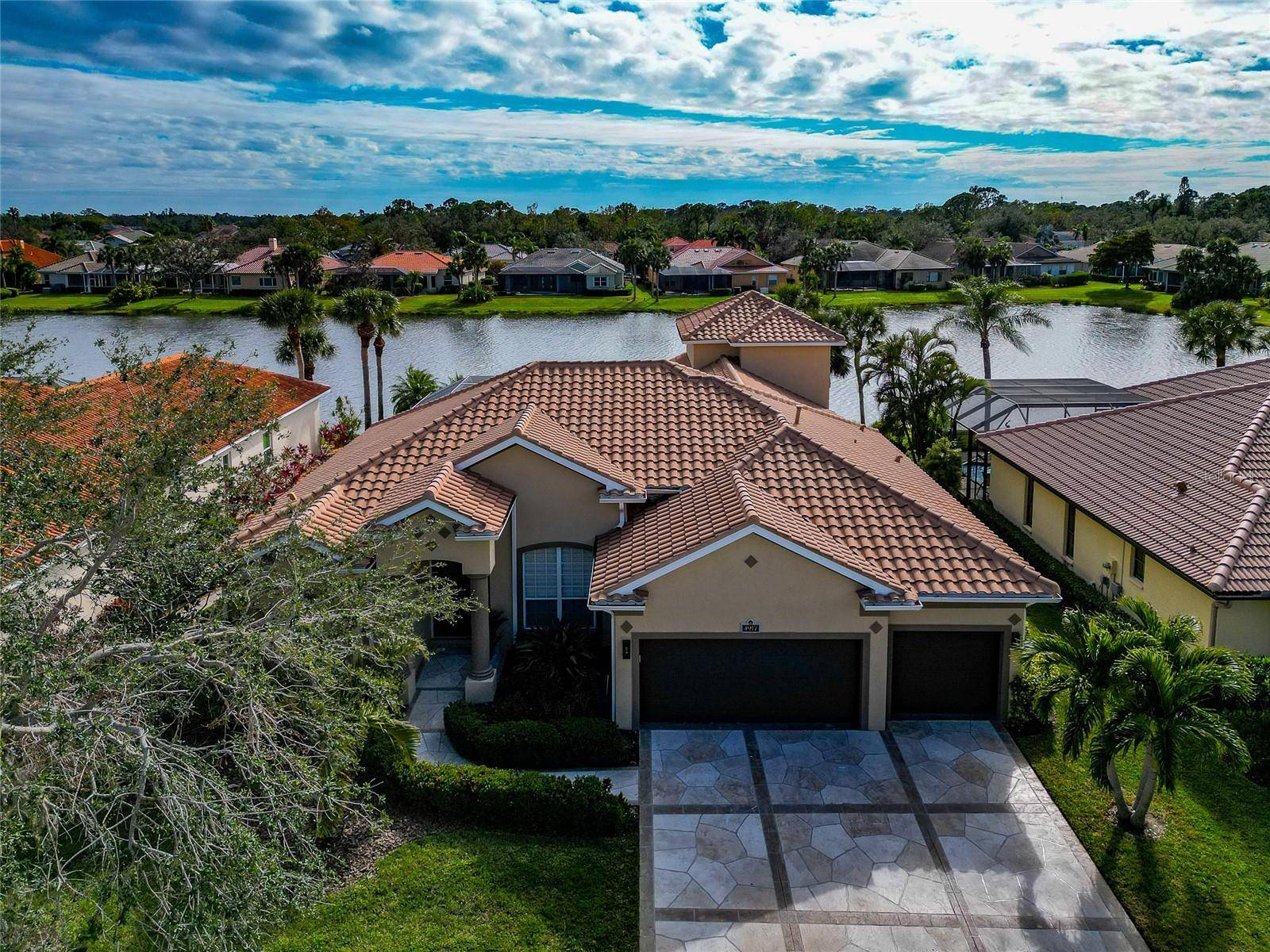 Sarasota, FL 34238,4917 SABAL LAKE CIR