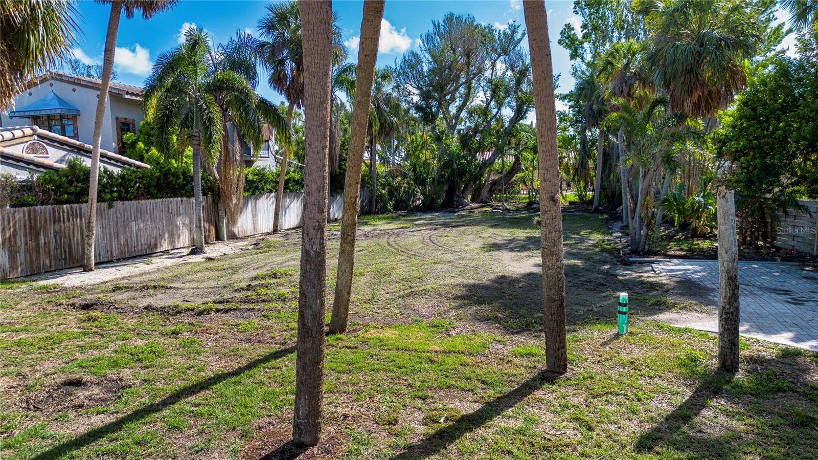 Sarasota, FL 34236,51 S ADAMS DR