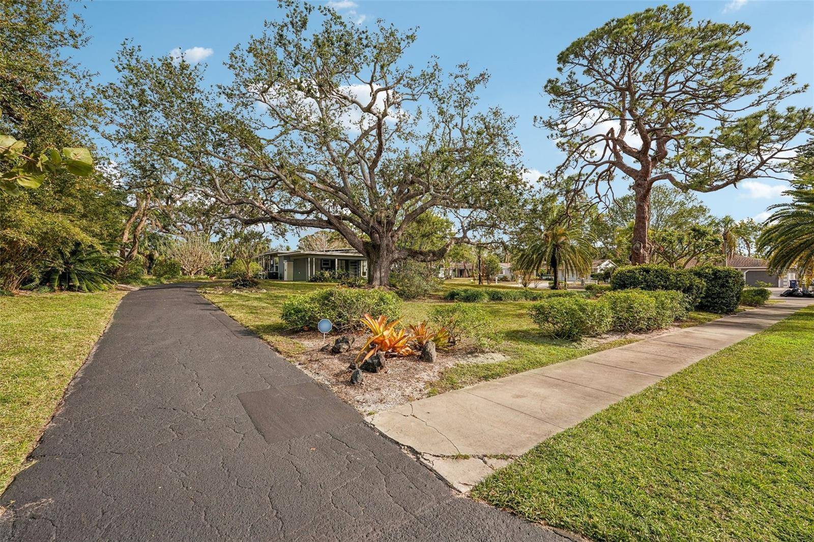 Sarasota, FL 34243,349 SCOTT AVE