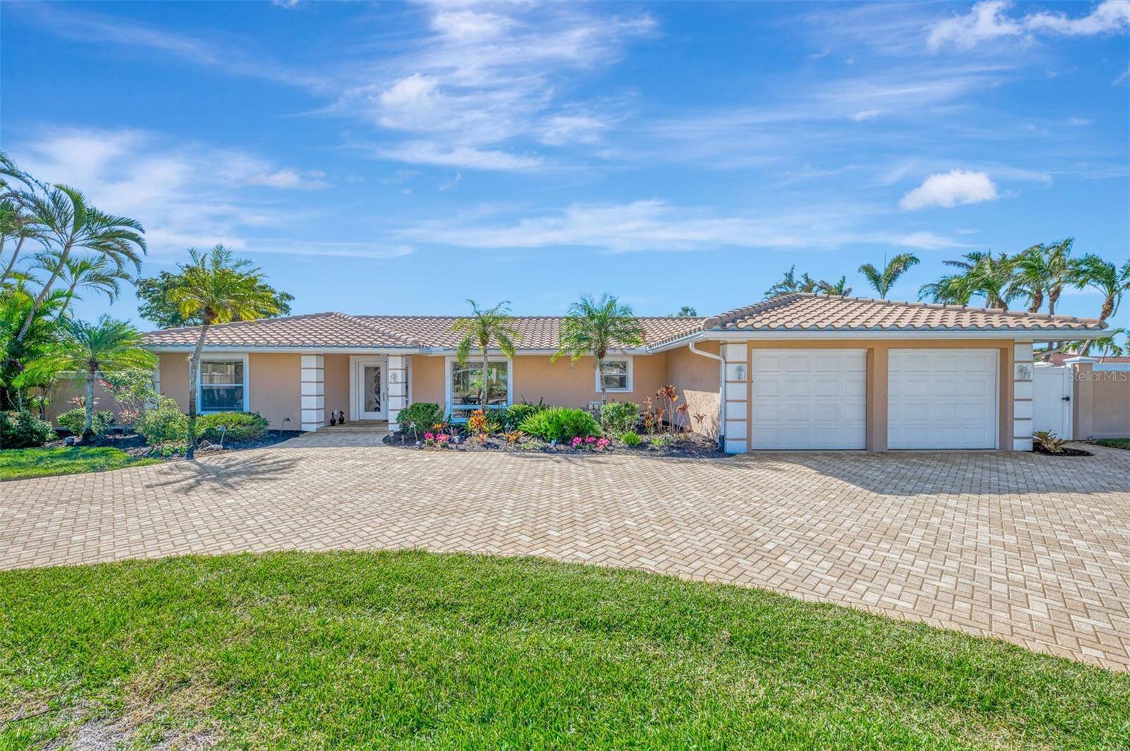 Sarasota, FL 34236,531 N SPOONBILL DR