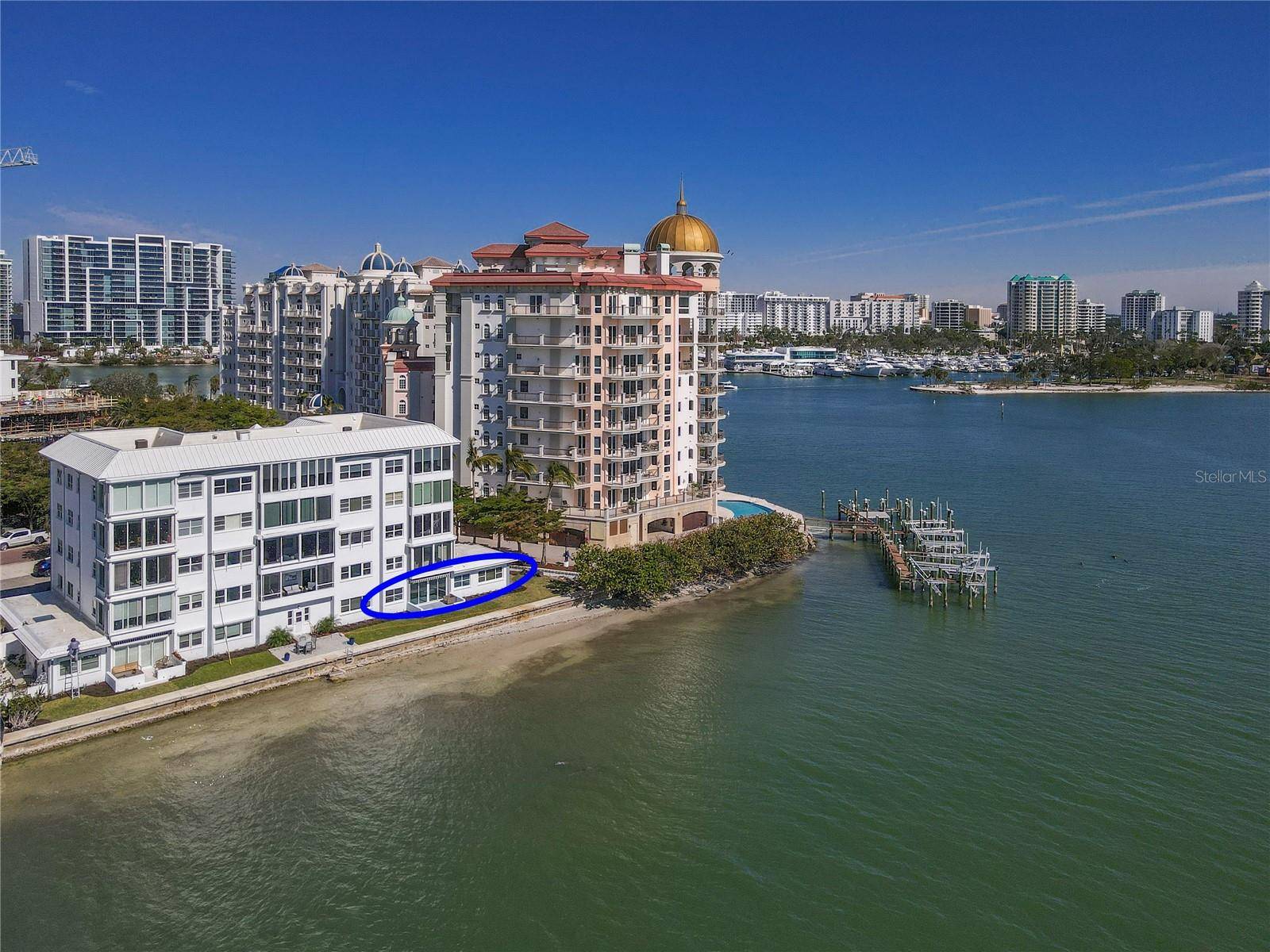 Sarasota, FL 34236,400 GOLDEN GATE PT #11