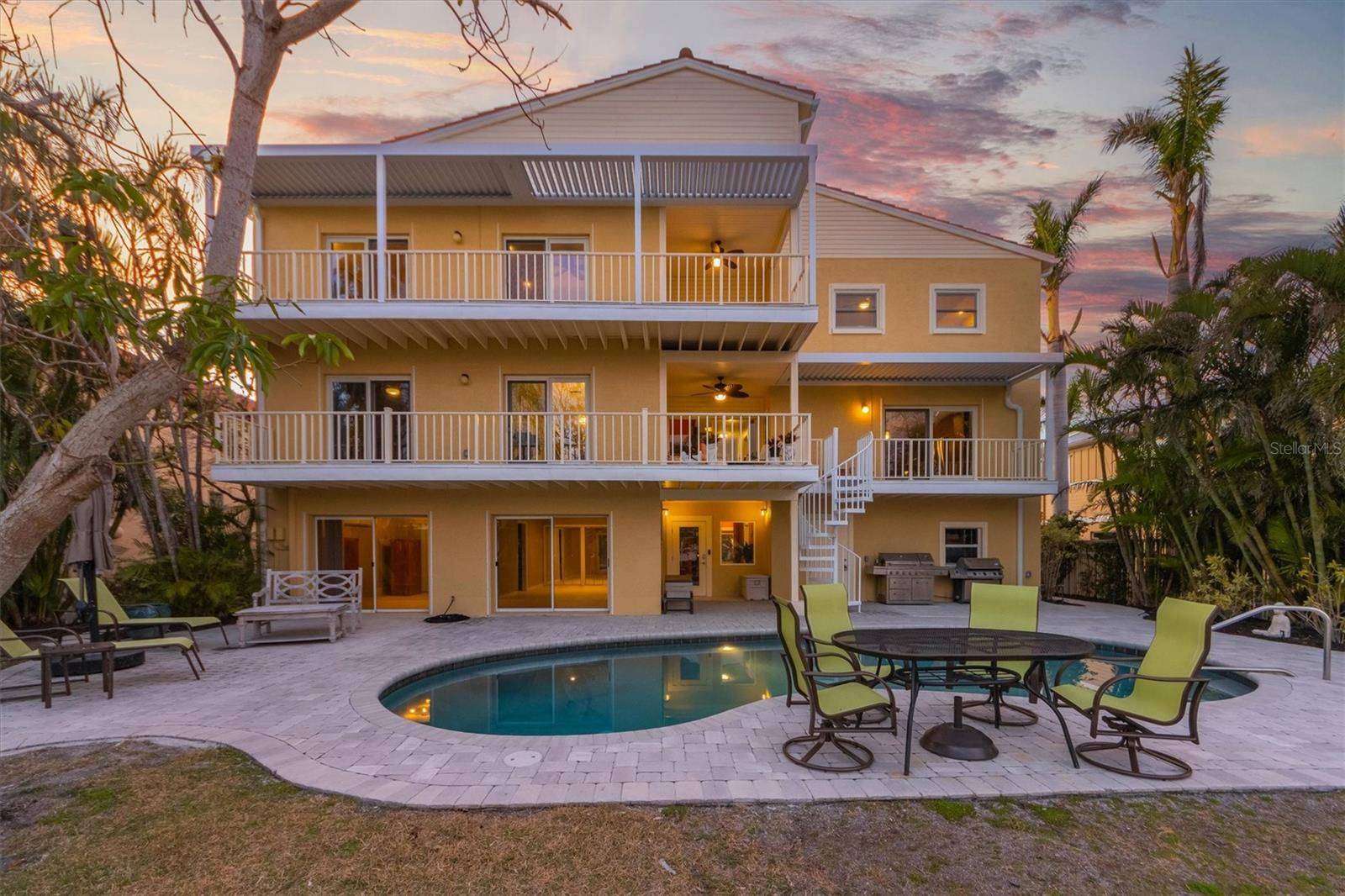 Longboat Key, FL 34228,614 NORTON ST