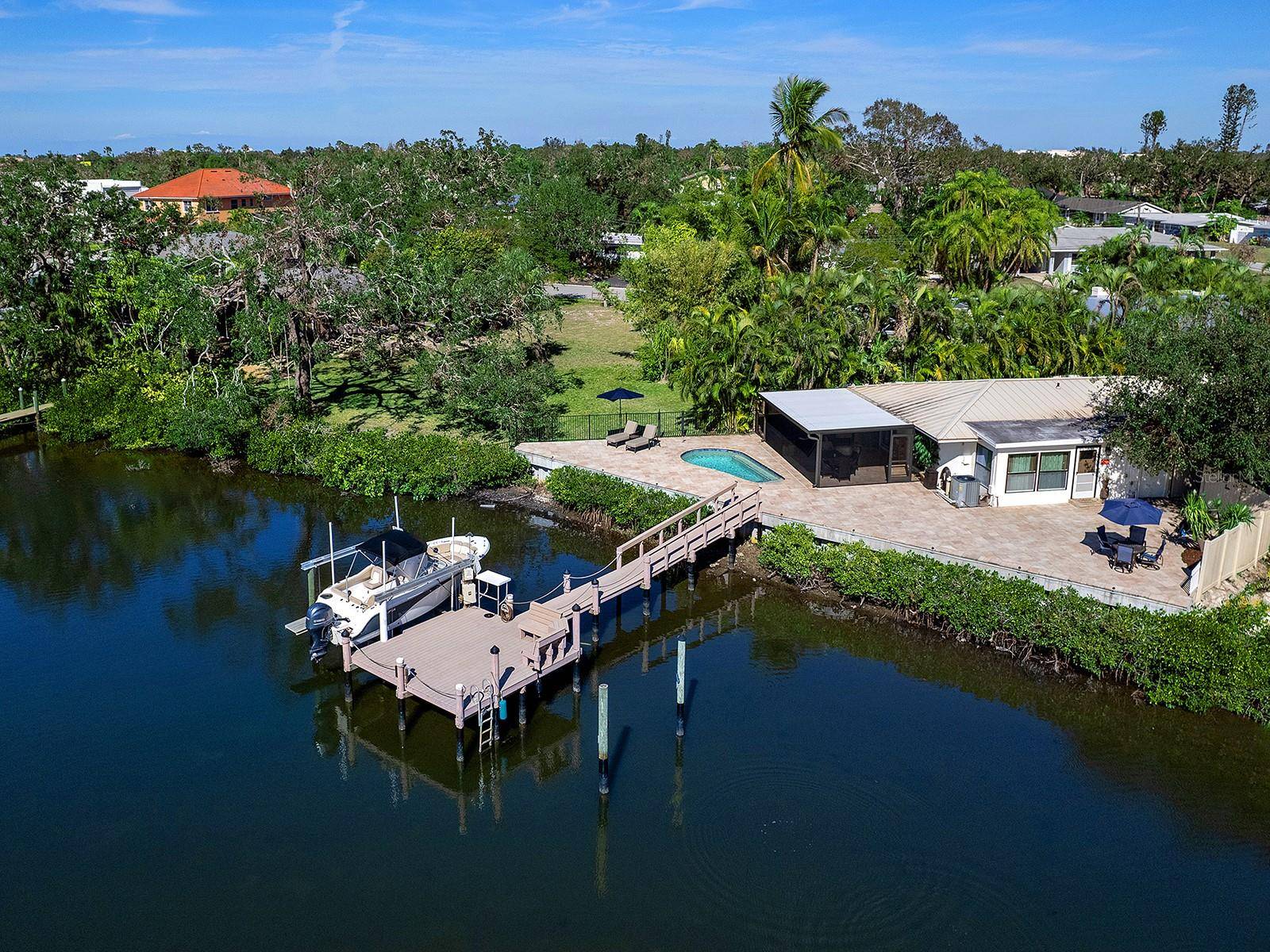Sarasota, FL 34231,5508 DINAH LN