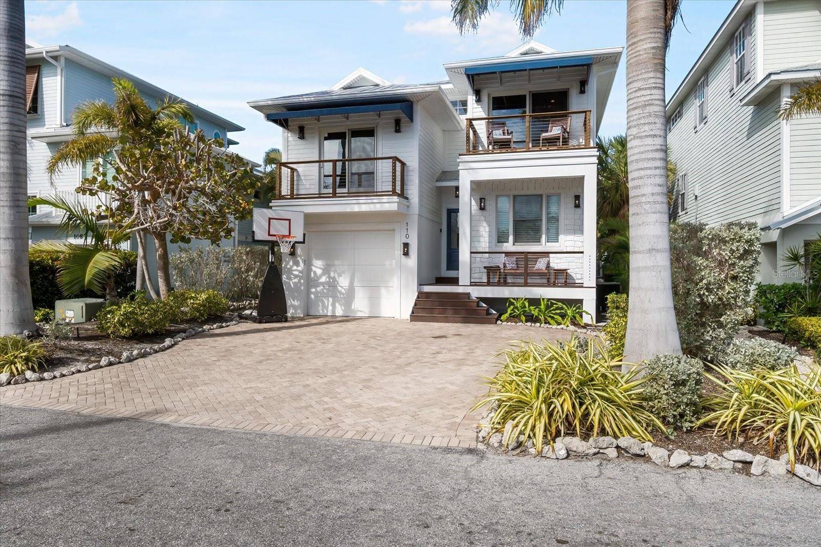 Holmes Beach, FL 34217,110 46TH ST
